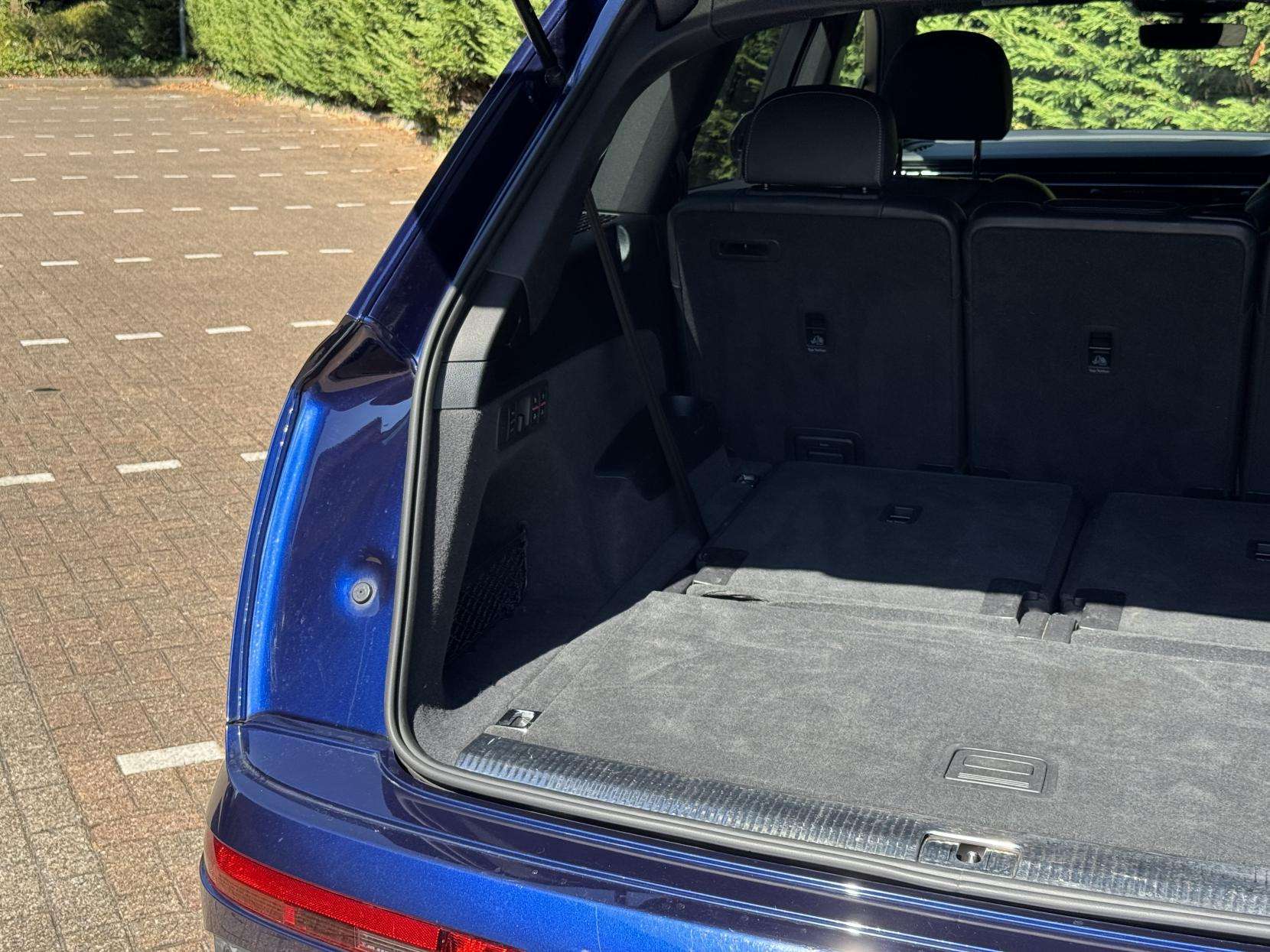2022 AUDI Q7 2022 AUDI Q7