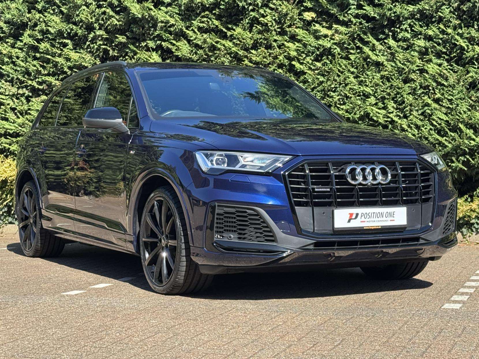 A 2022 AUDI Q7 3.0 TFSI V6 55 Black Edition SUV 5dr Petrol Tiptronic quattro Euro 6 (s/s) (340 ps) A 2022 AUDI Q7 3.0 TFSI V6 55 Black Edition SUV 5dr Petrol Tiptronic quattro Euro 6 (s/s) (340 ps)