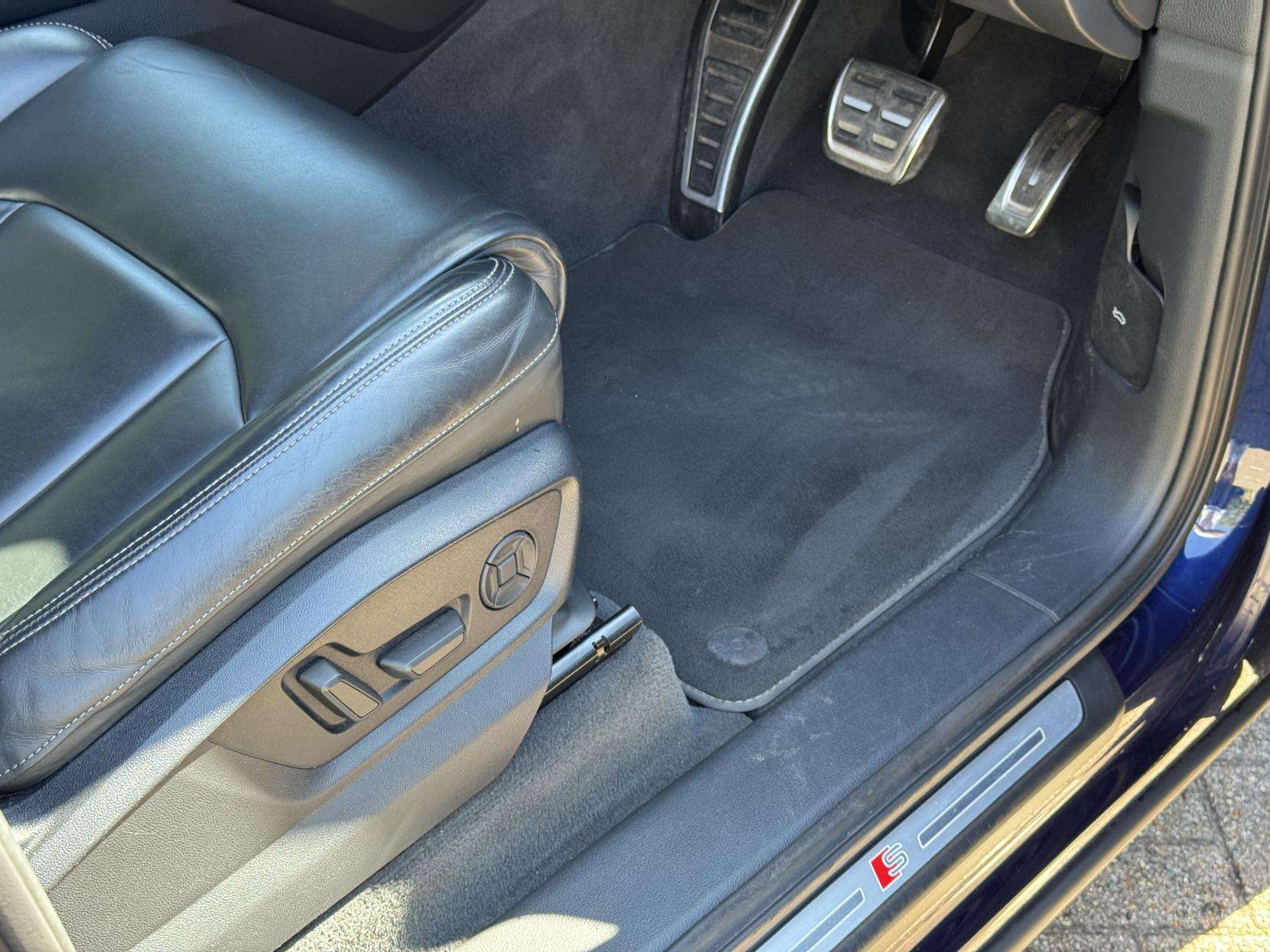 2022 AUDI Q7 2022 AUDI Q7