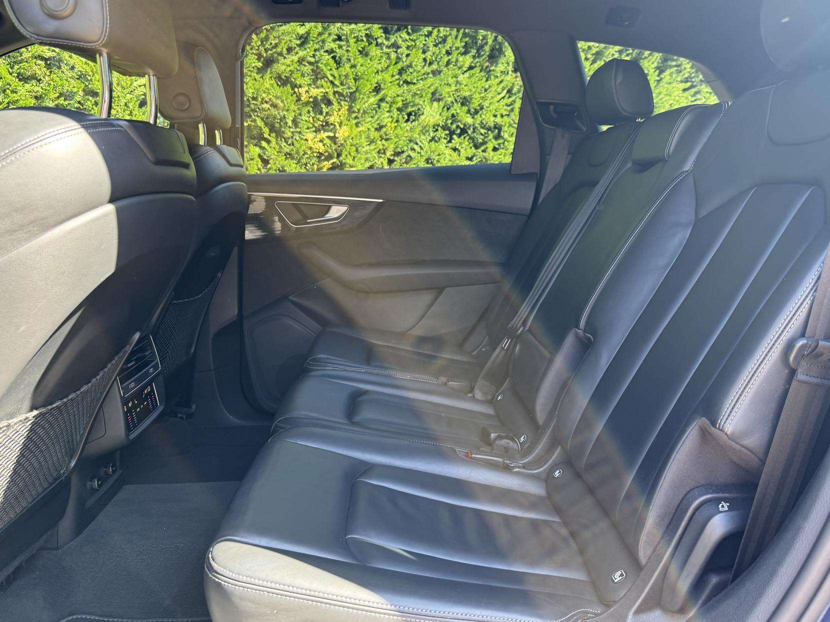 2022 AUDI Q7 2022 AUDI Q7