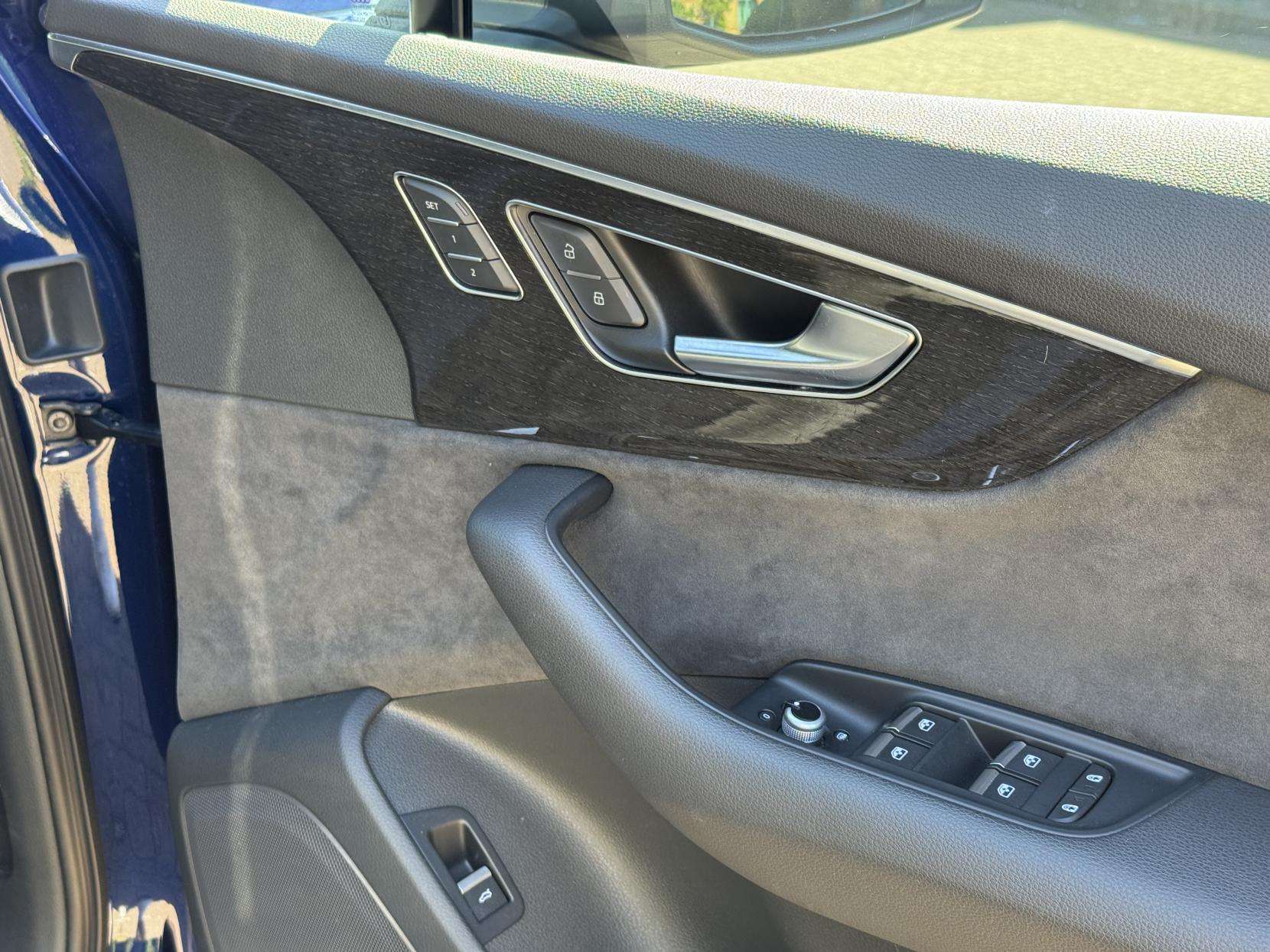 2022 AUDI Q7 2022 AUDI Q7
