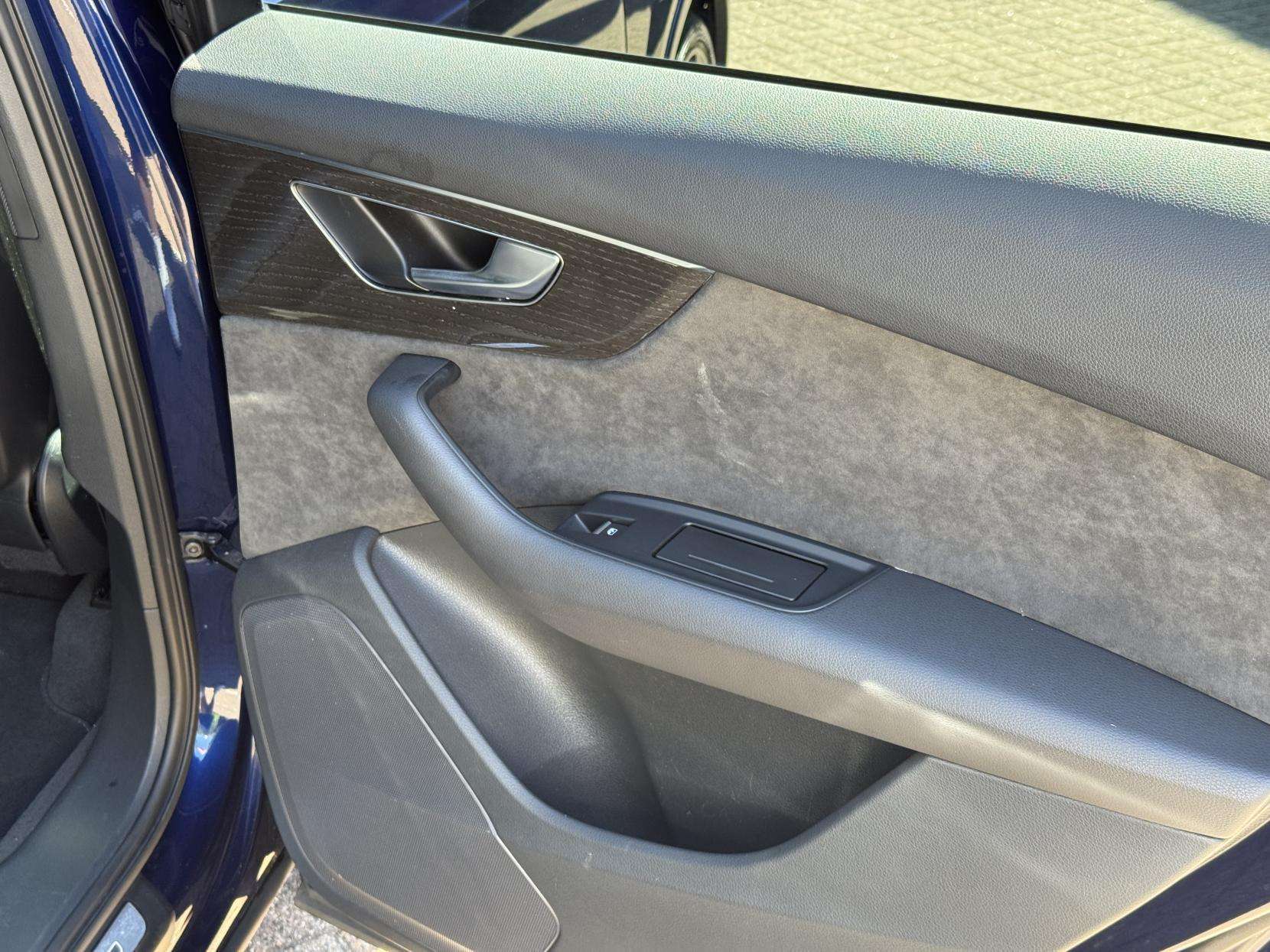 2022 AUDI Q7 2022 AUDI Q7