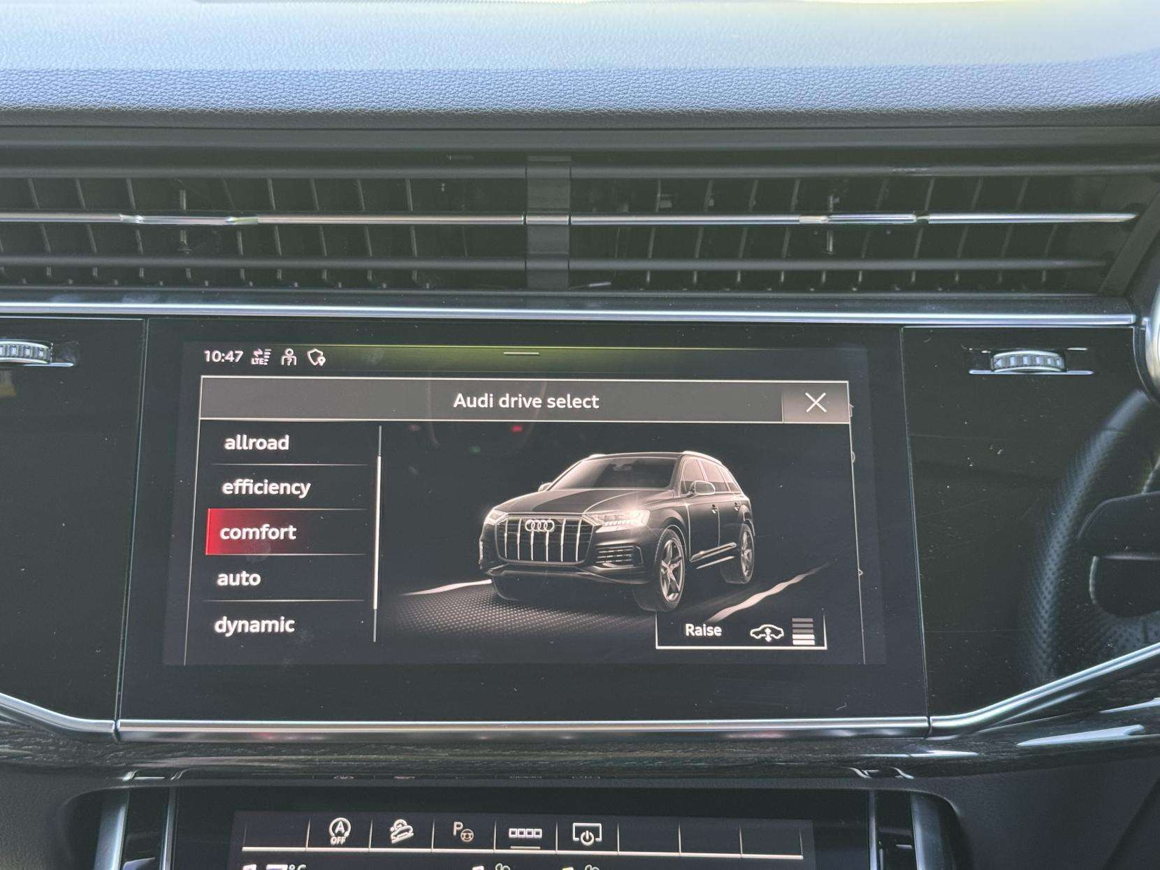 2022 AUDI Q7 2022 AUDI Q7