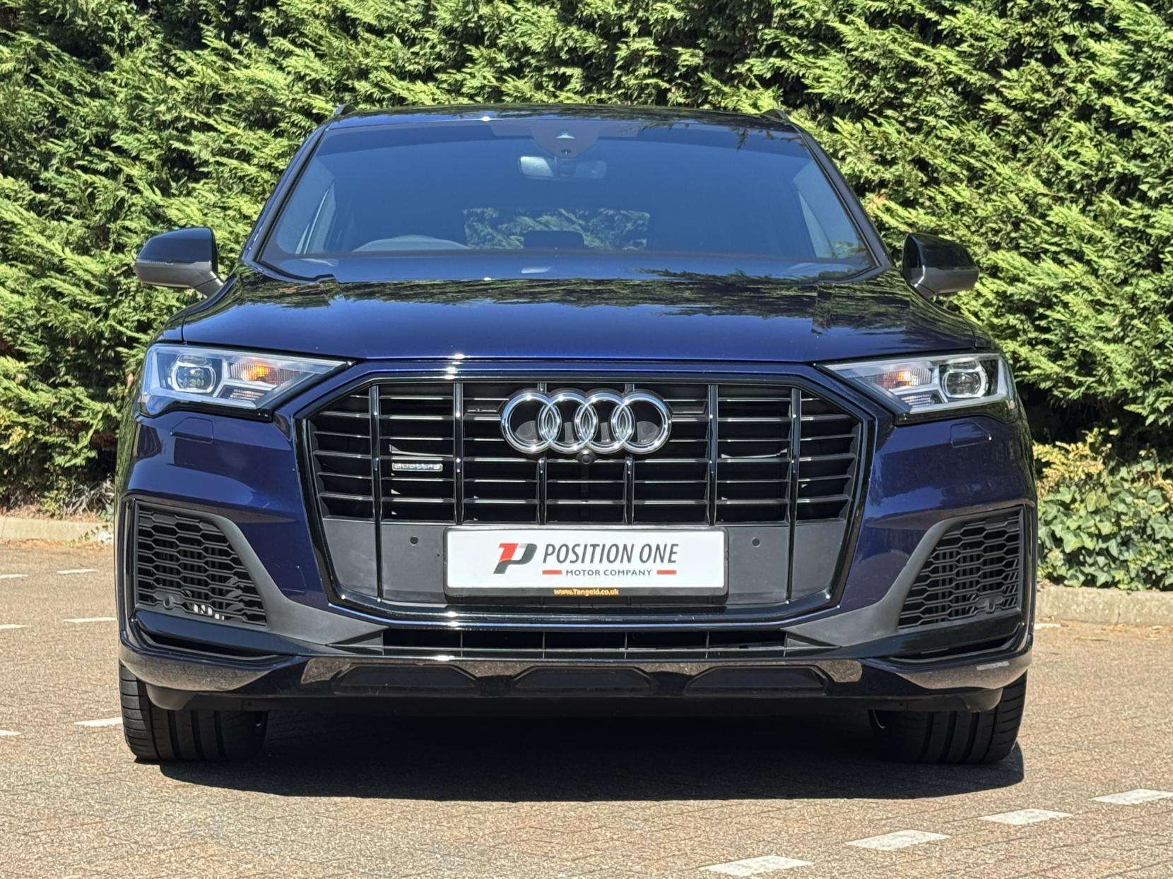 A 2022 AUDI Q7 3.0 TFSI V6 55 Black Edition SUV 5dr Petrol Tiptronic quattro Euro 6 (s/s) (340 ps) A 2022 AUDI Q7 3.0 TFSI V6 55 Black Edition SUV 5dr Petrol Tiptronic quattro Euro 6 (s/s) (340 ps)