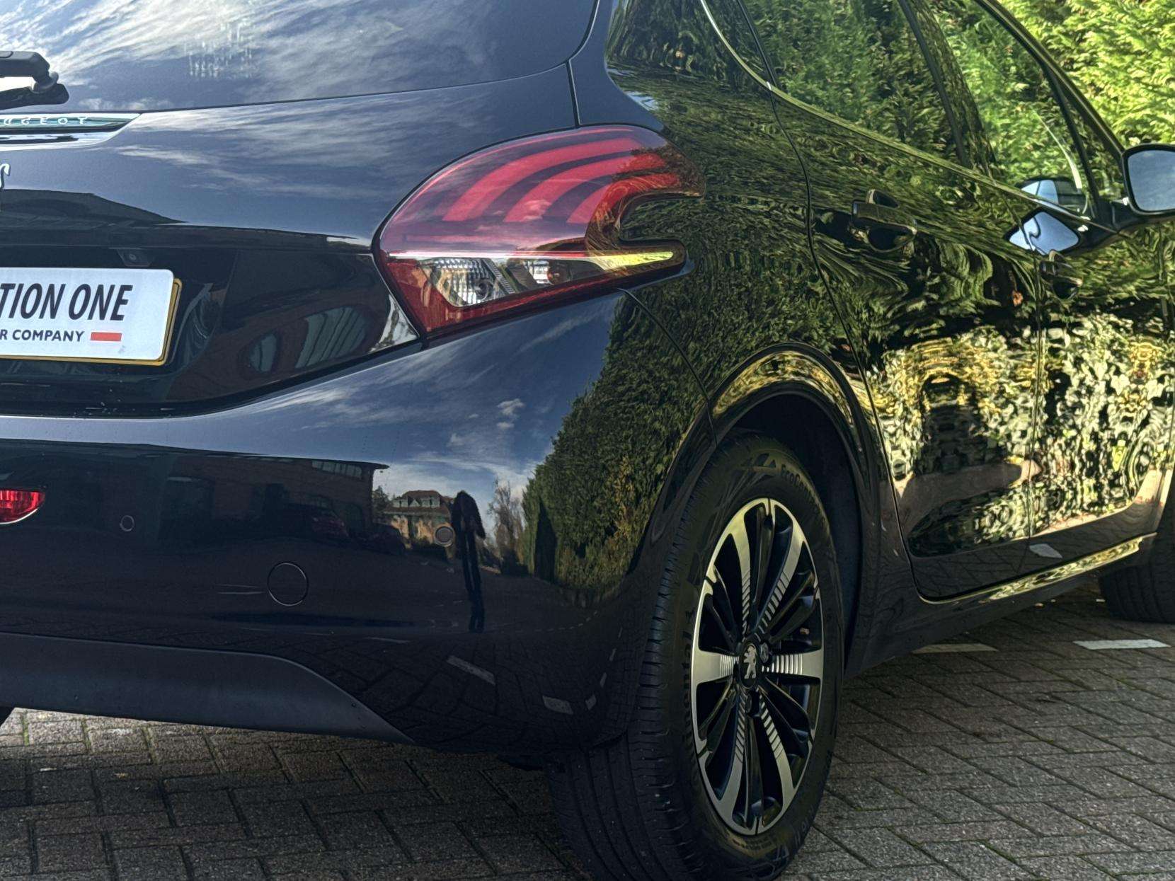 2019 PEUGEOT 208 2019 PEUGEOT 208