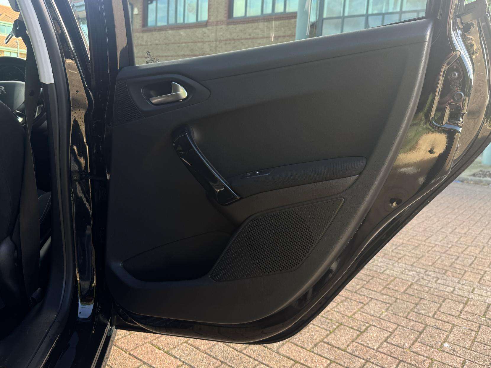 2019 PEUGEOT 208 2019 PEUGEOT 208