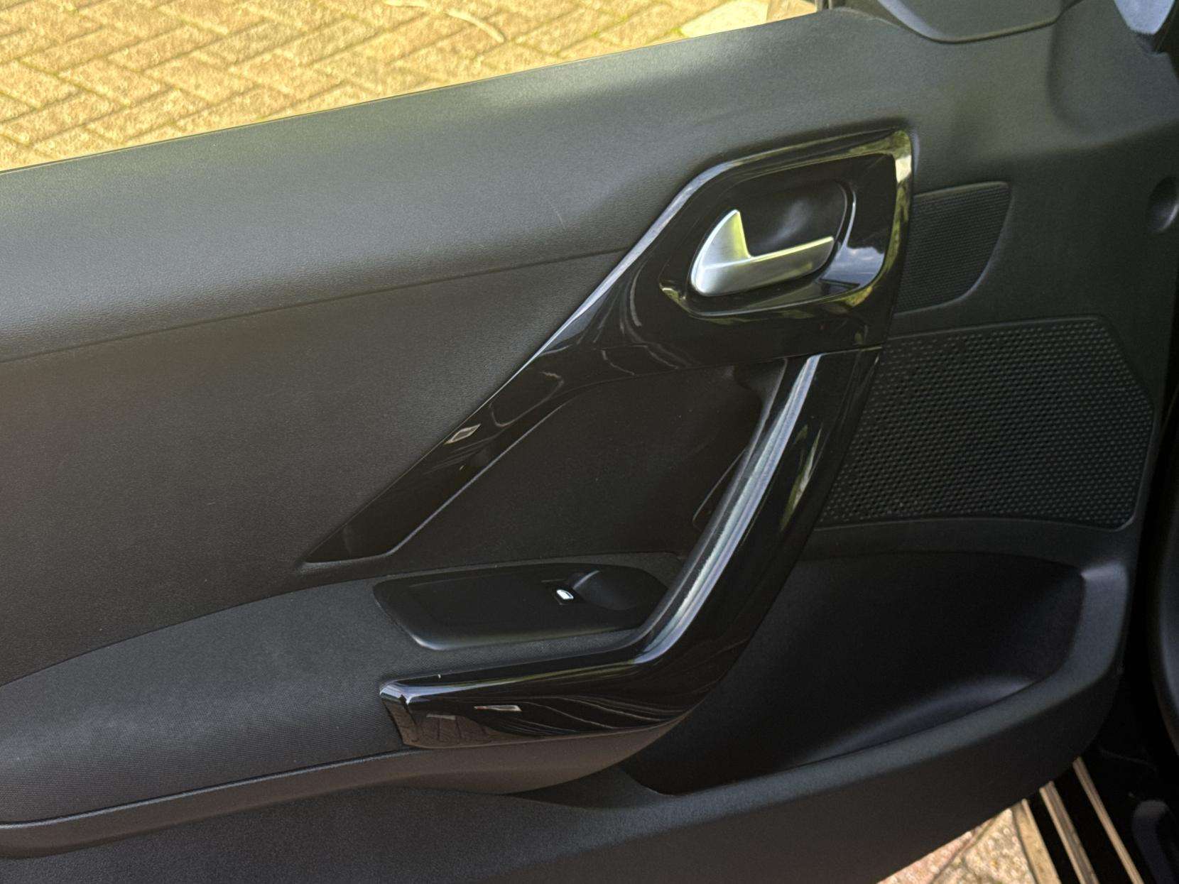 2019 PEUGEOT 208 2019 PEUGEOT 208