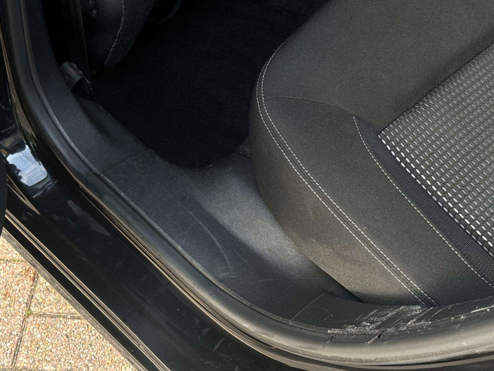 2019 PEUGEOT 208 2019 PEUGEOT 208