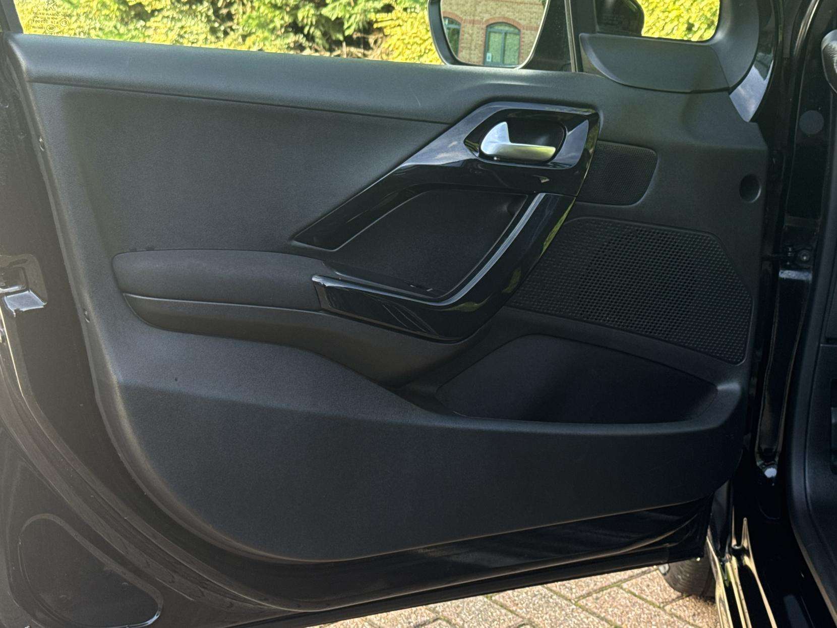 2019 PEUGEOT 208 2019 PEUGEOT 208