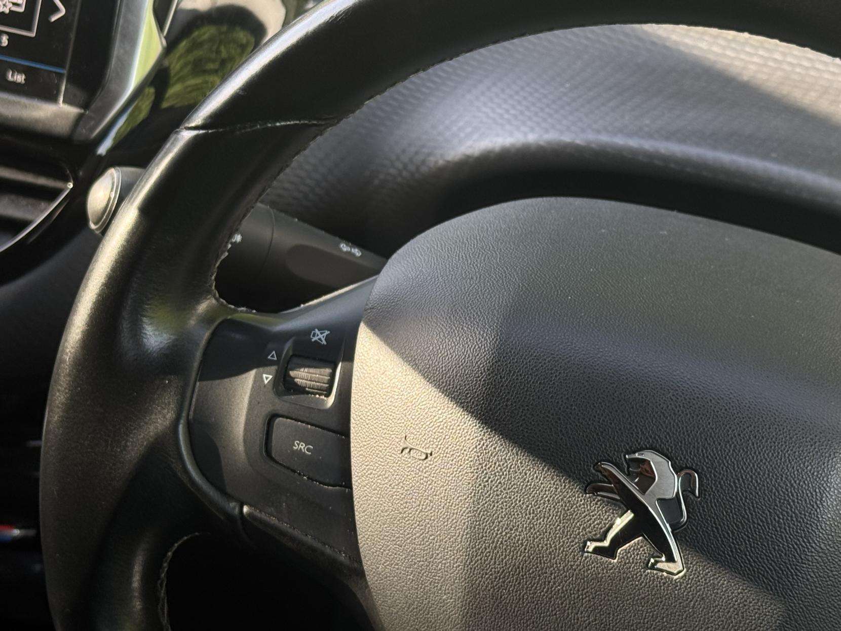 2019 PEUGEOT 208 2019 PEUGEOT 208