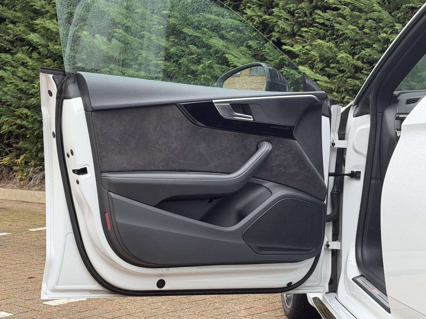 2019 AUDI RS5 2019 AUDI RS5