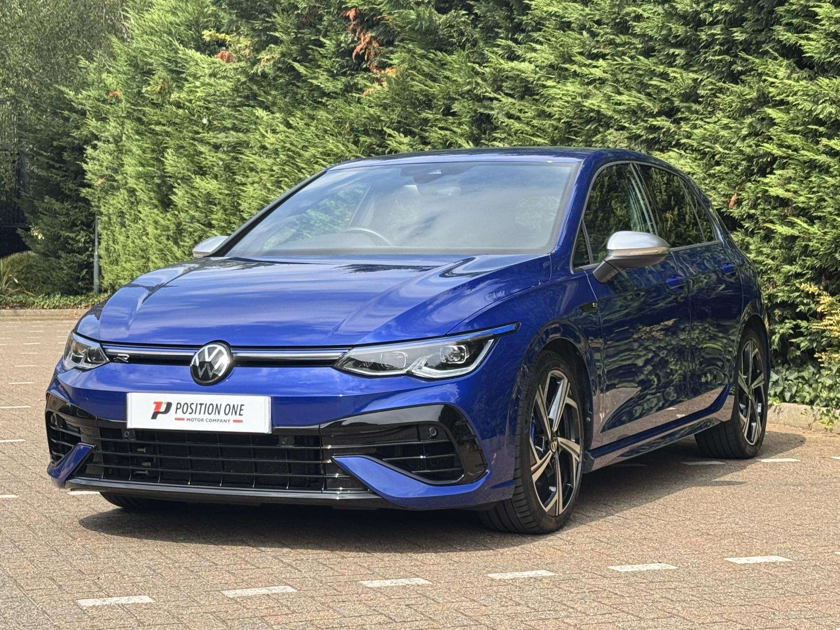 A 2024 VOLKSWAGEN GOLF 2.0 TSI R Hatchback 5dr Petrol DSG 4Motion Euro 6 (s/s) (320 ps) A 2024 VOLKSWAGEN GOLF 2.0 TSI R Hatchback 5dr Petrol DSG 4Motion Euro 6 (s/s) (320 ps)