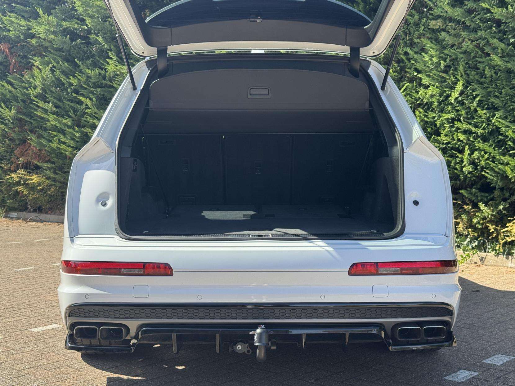 2018 AUDI SQ7 2018 AUDI SQ7