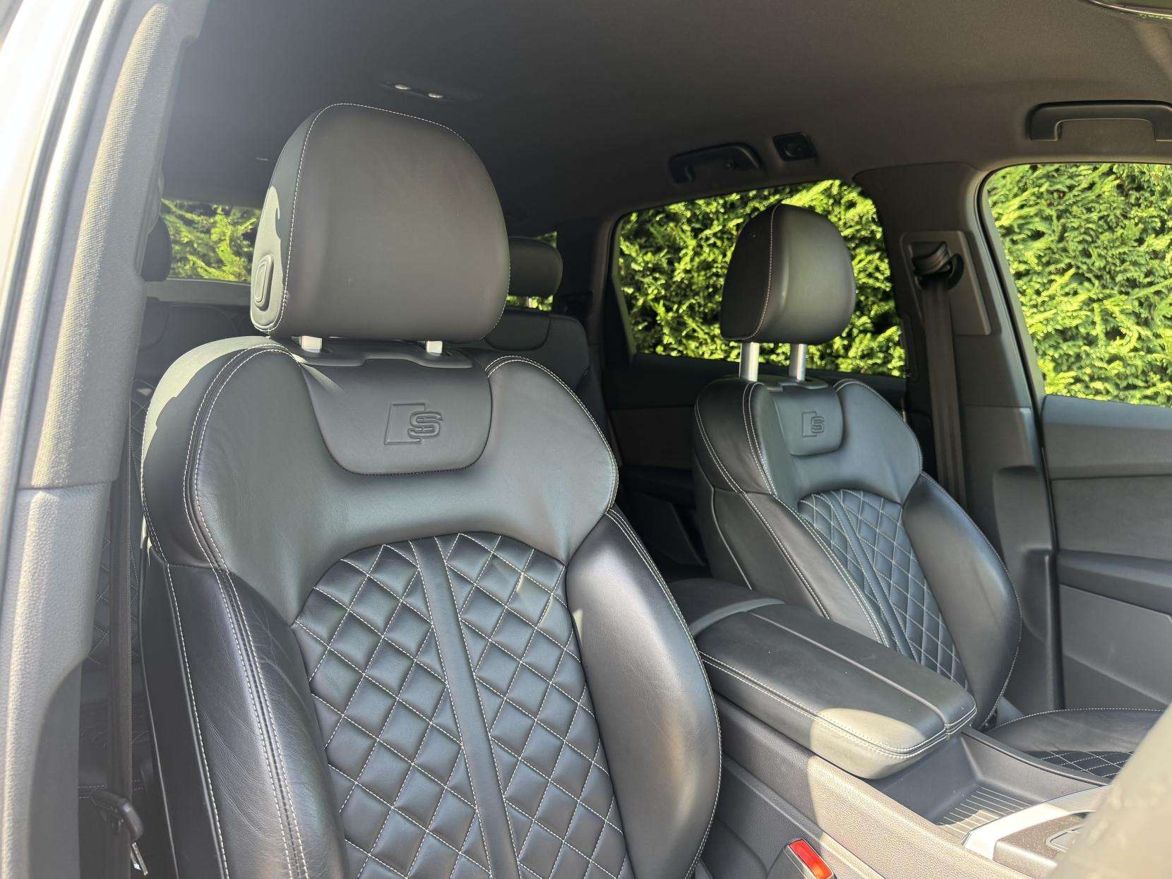 2018 AUDI SQ7 2018 AUDI SQ7