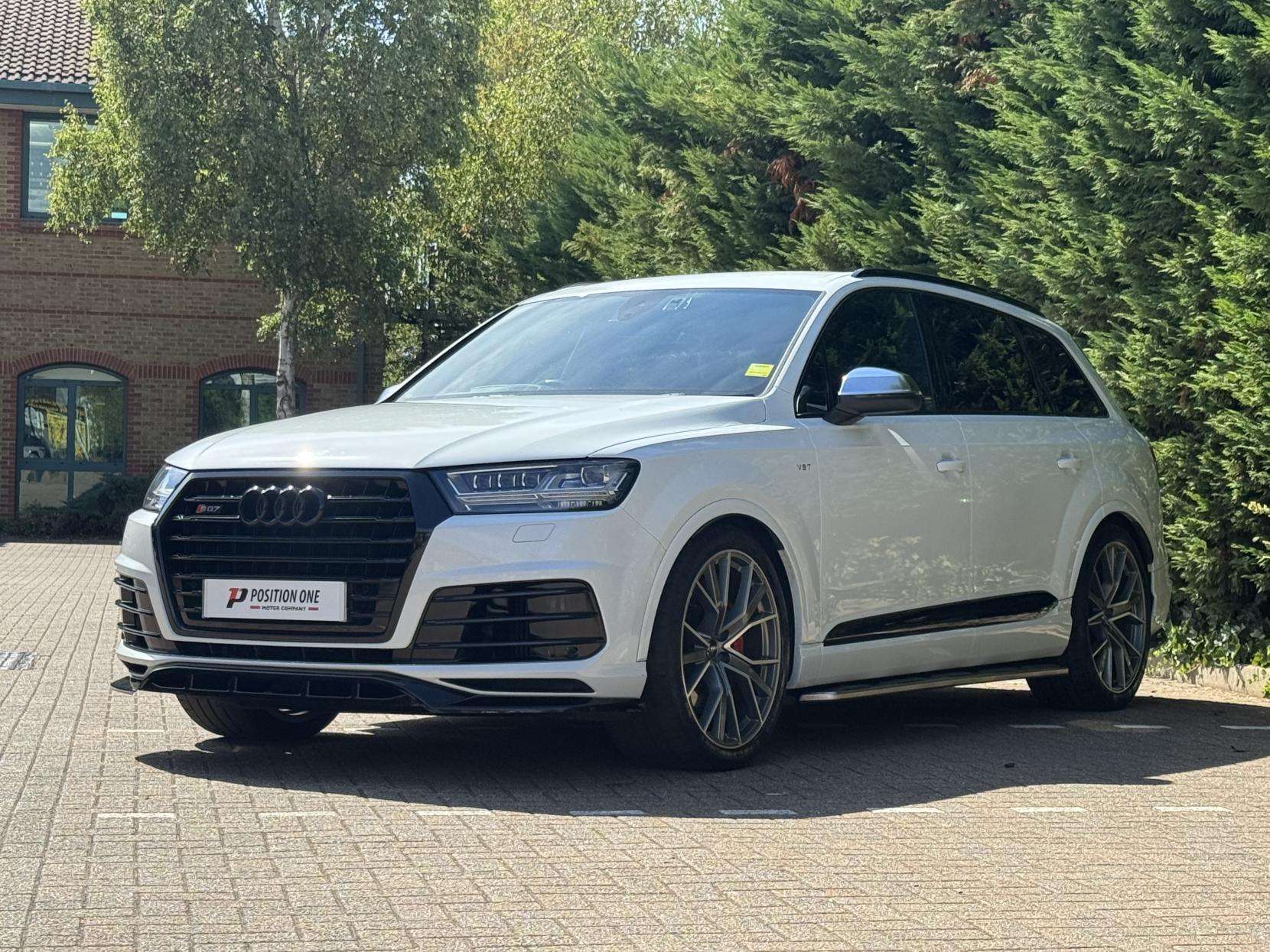 A 2018 AUDI SQ7 4.0 TDI V8 SUV 5dr Diesel Tiptronic quattro Euro 6 (s/s) (435 ps) A 2018 AUDI SQ7 4.0 TDI V8 SUV 5dr Diesel Tiptronic quattro Euro 6 (s/s) (435 ps)