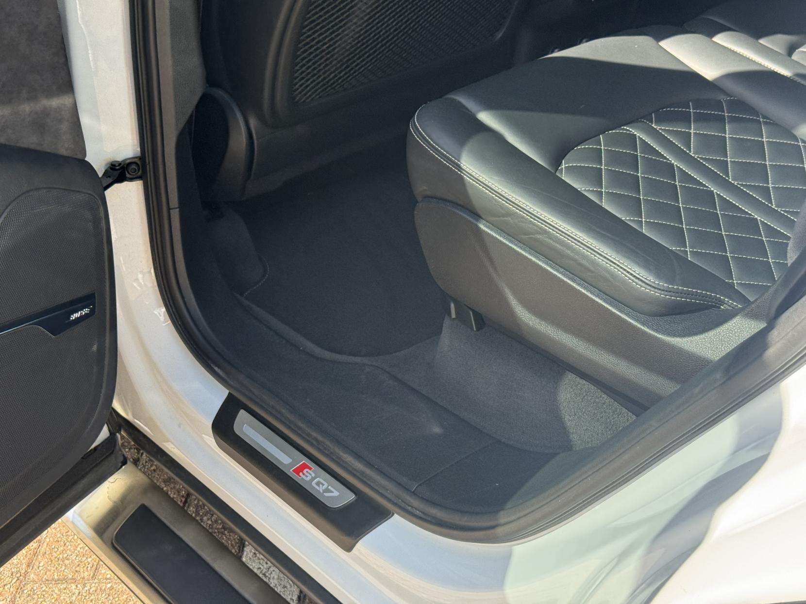2018 AUDI SQ7 2018 AUDI SQ7