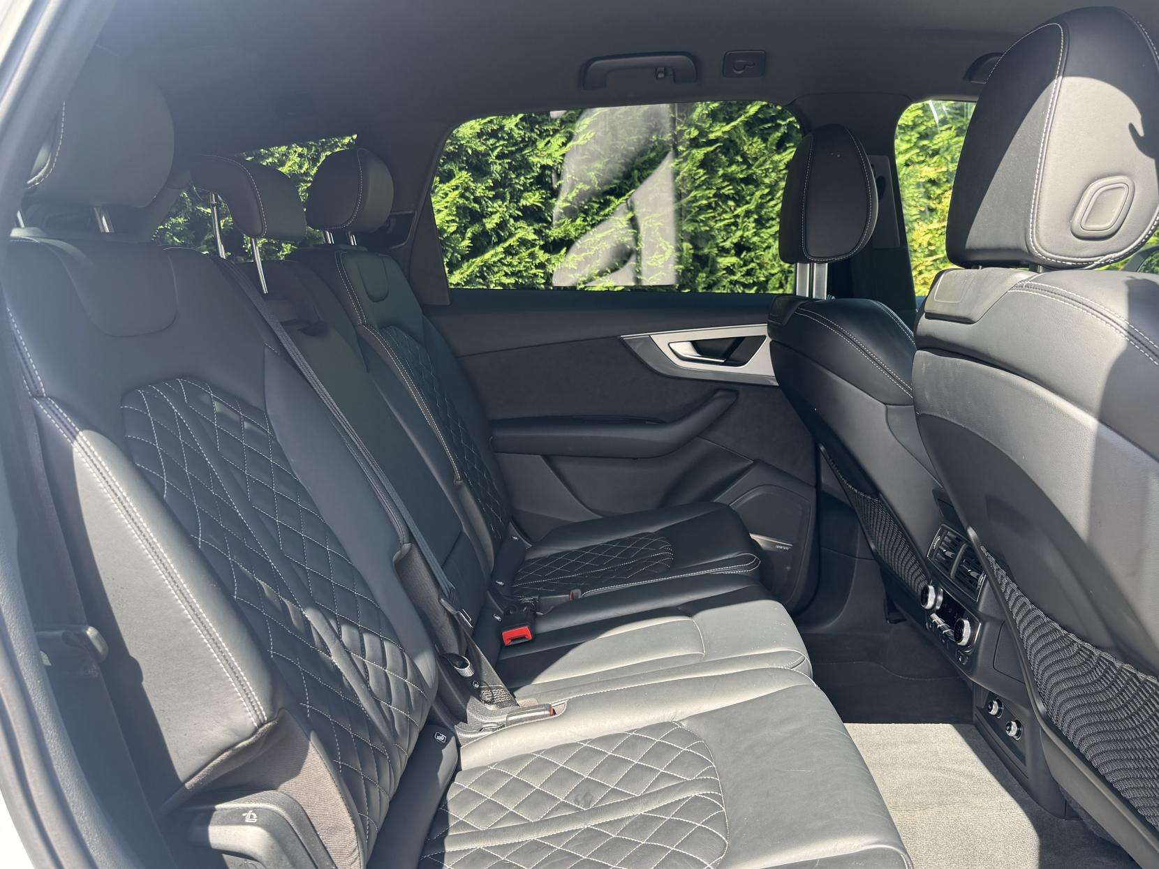 2018 AUDI SQ7 2018 AUDI SQ7