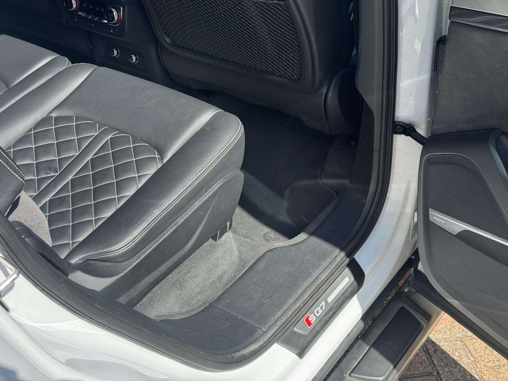 2018 AUDI SQ7 2018 AUDI SQ7