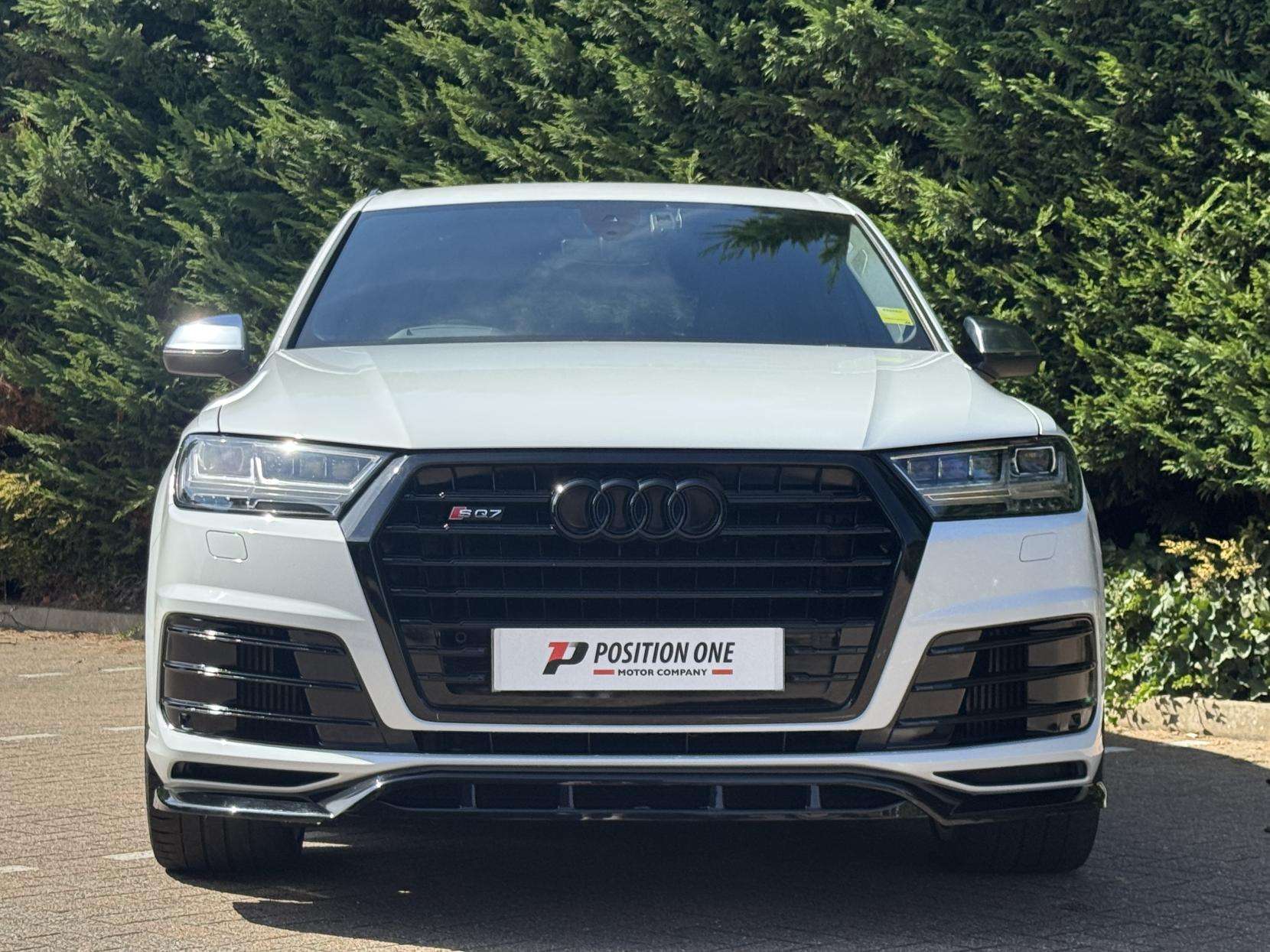 A 2018 AUDI SQ7 4.0 TDI V8 SUV 5dr Diesel Tiptronic quattro Euro 6 (s/s) (435 ps) A 2018 AUDI SQ7 4.0 TDI V8 SUV 5dr Diesel Tiptronic quattro Euro 6 (s/s) (435 ps)