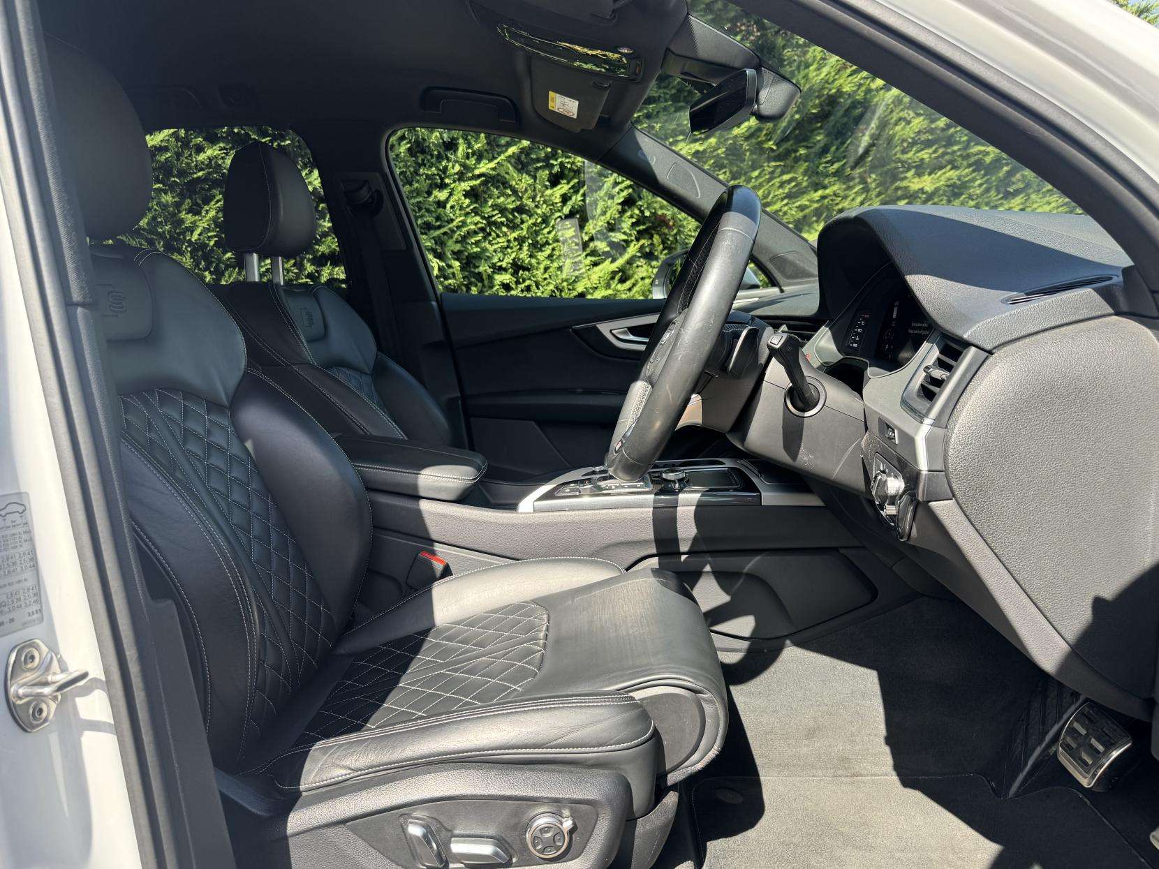 2018 AUDI SQ7 2018 AUDI SQ7