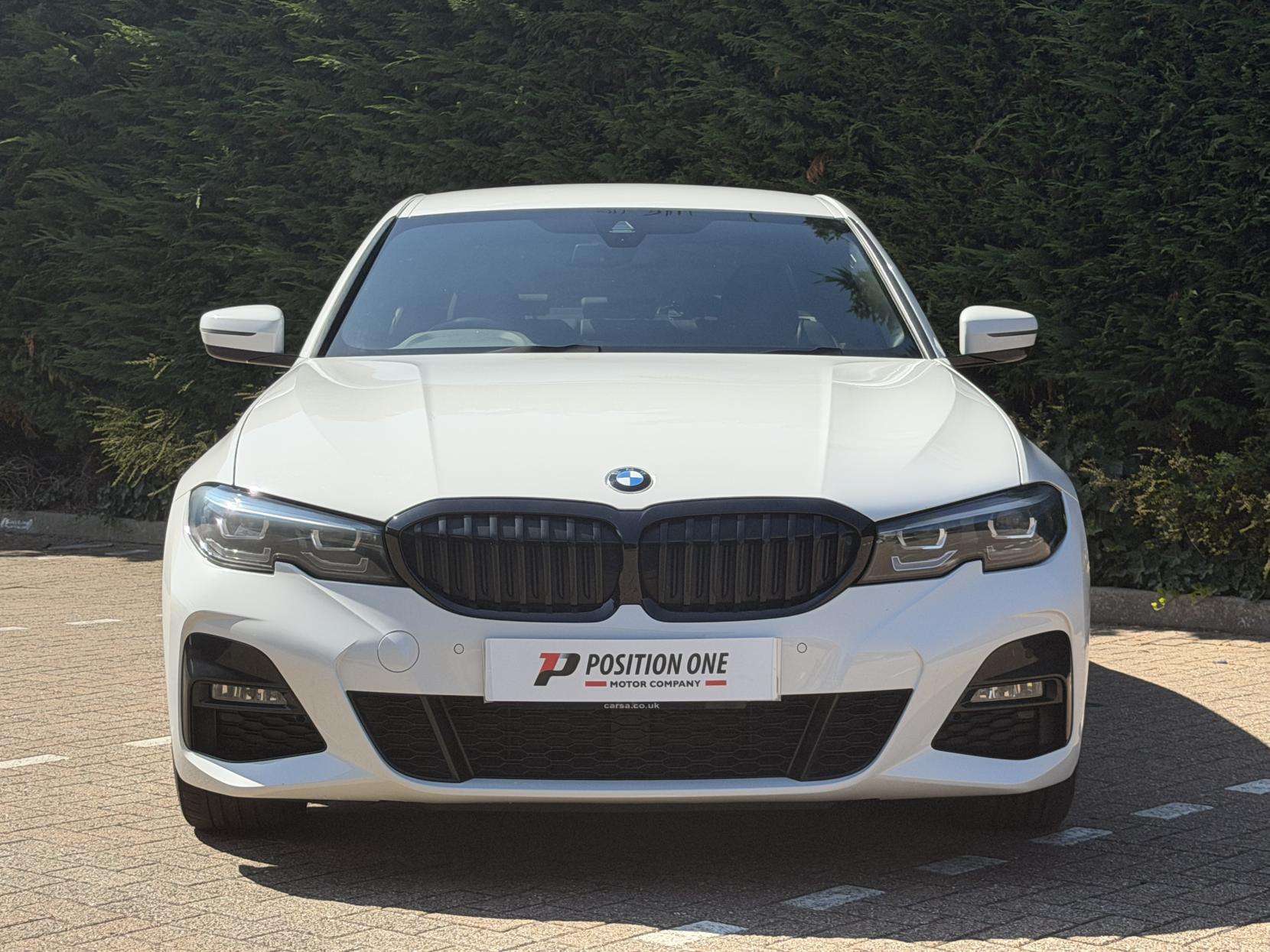 A 2021 BMW 3 SERIES 2.0 320i M Sport Saloon 4dr Petrol Auto xDrive Euro 6 (s/s) (184 ps) A 2021 BMW 3 SERIES 2.0 320i M Sport Saloon 4dr Petrol Auto xDrive Euro 6 (s/s) (184 ps)