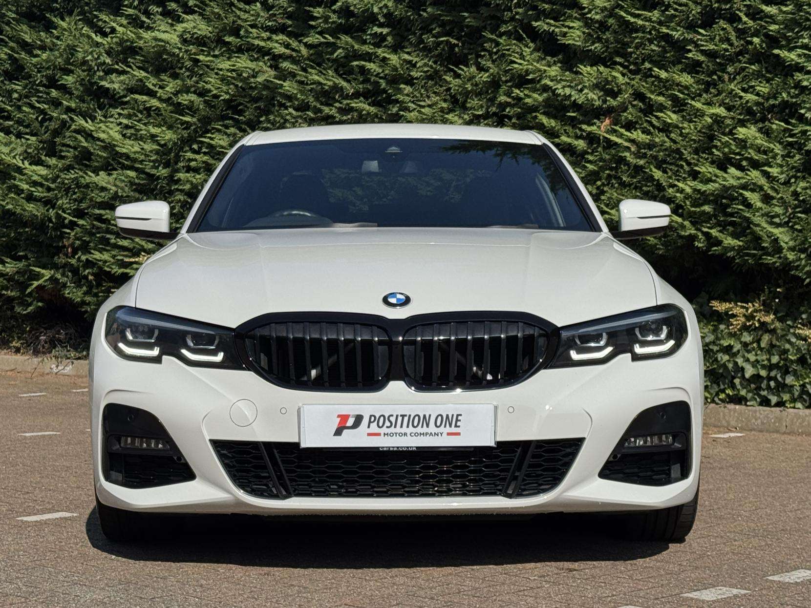 A 2021 BMW 3 SERIES 2.0 320i M Sport Saloon 4dr Petrol Auto xDrive Euro 6 (s/s) (184 ps) A 2021 BMW 3 SERIES 2.0 320i M Sport Saloon 4dr Petrol Auto xDrive Euro 6 (s/s) (184 ps)