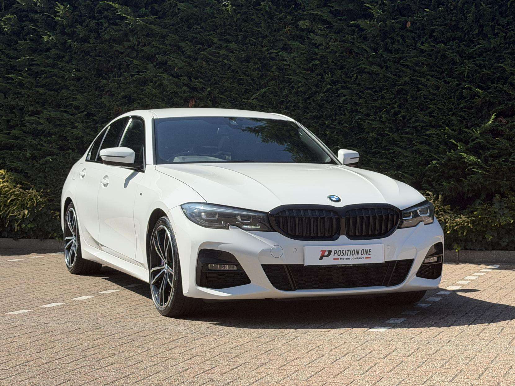 A 2021 BMW 3 SERIES 2.0 320i M Sport Saloon 4dr Petrol Auto xDrive Euro 6 (s/s) (184 ps) A 2021 BMW 3 SERIES 2.0 320i M Sport Saloon 4dr Petrol Auto xDrive Euro 6 (s/s) (184 ps)