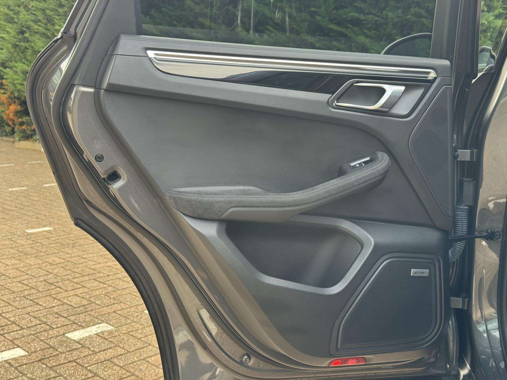 2018 PORSCHE MACAN 2018 PORSCHE MACAN