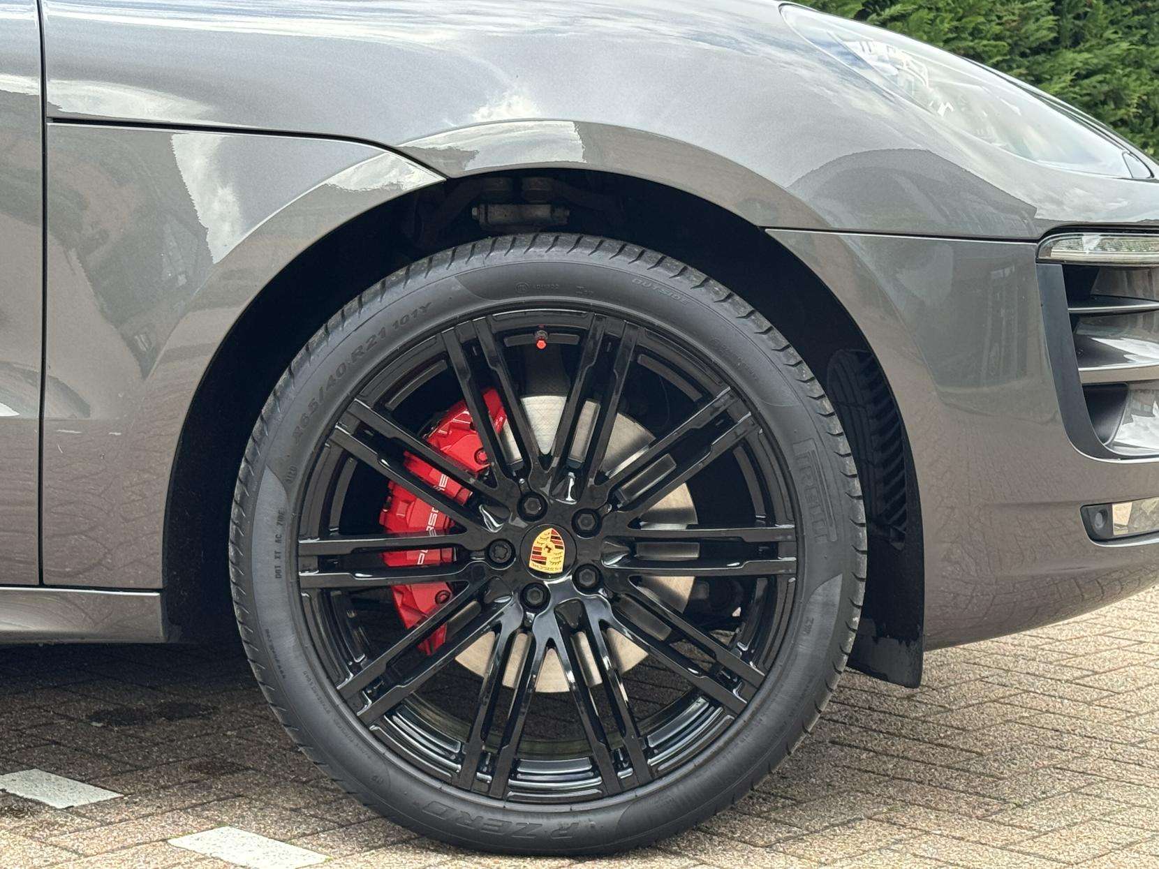 2018 PORSCHE MACAN 2018 PORSCHE MACAN