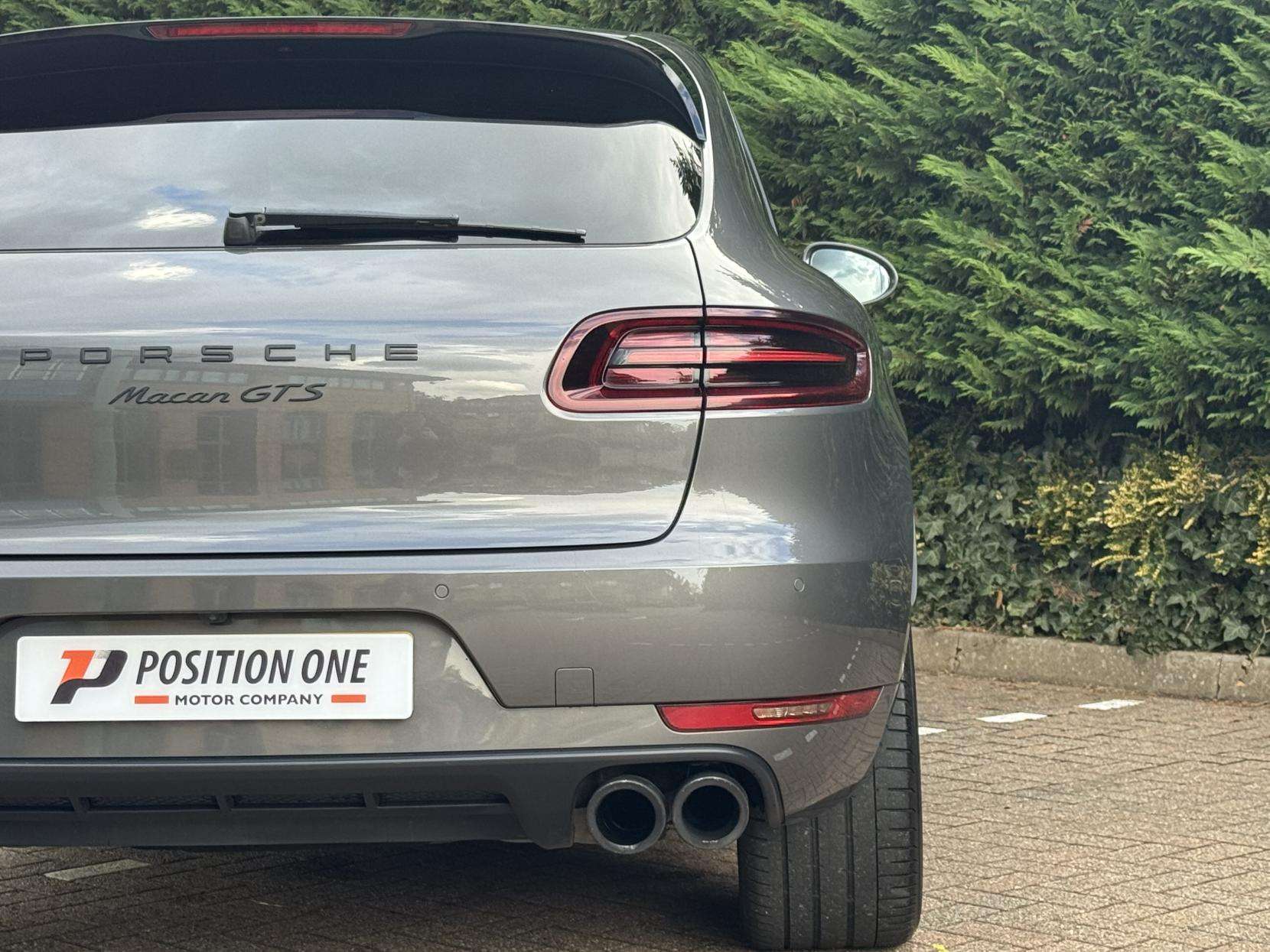 2018 PORSCHE MACAN 2018 PORSCHE MACAN