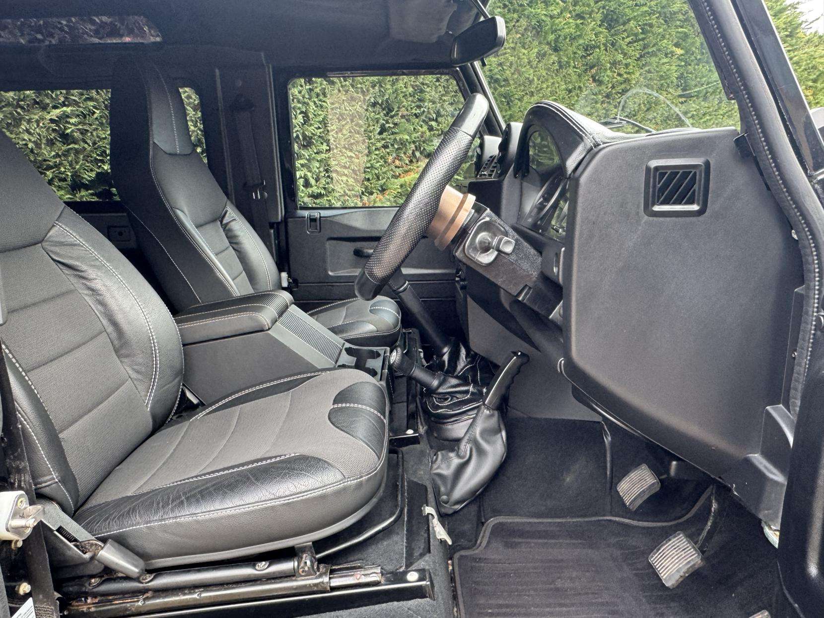 2009 LAND ROVER DEFENDER 90 2009 LAND ROVER DEFENDER 90