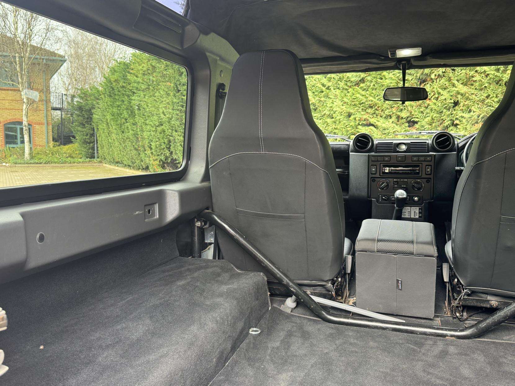 2009 LAND ROVER DEFENDER 90 2009 LAND ROVER DEFENDER 90