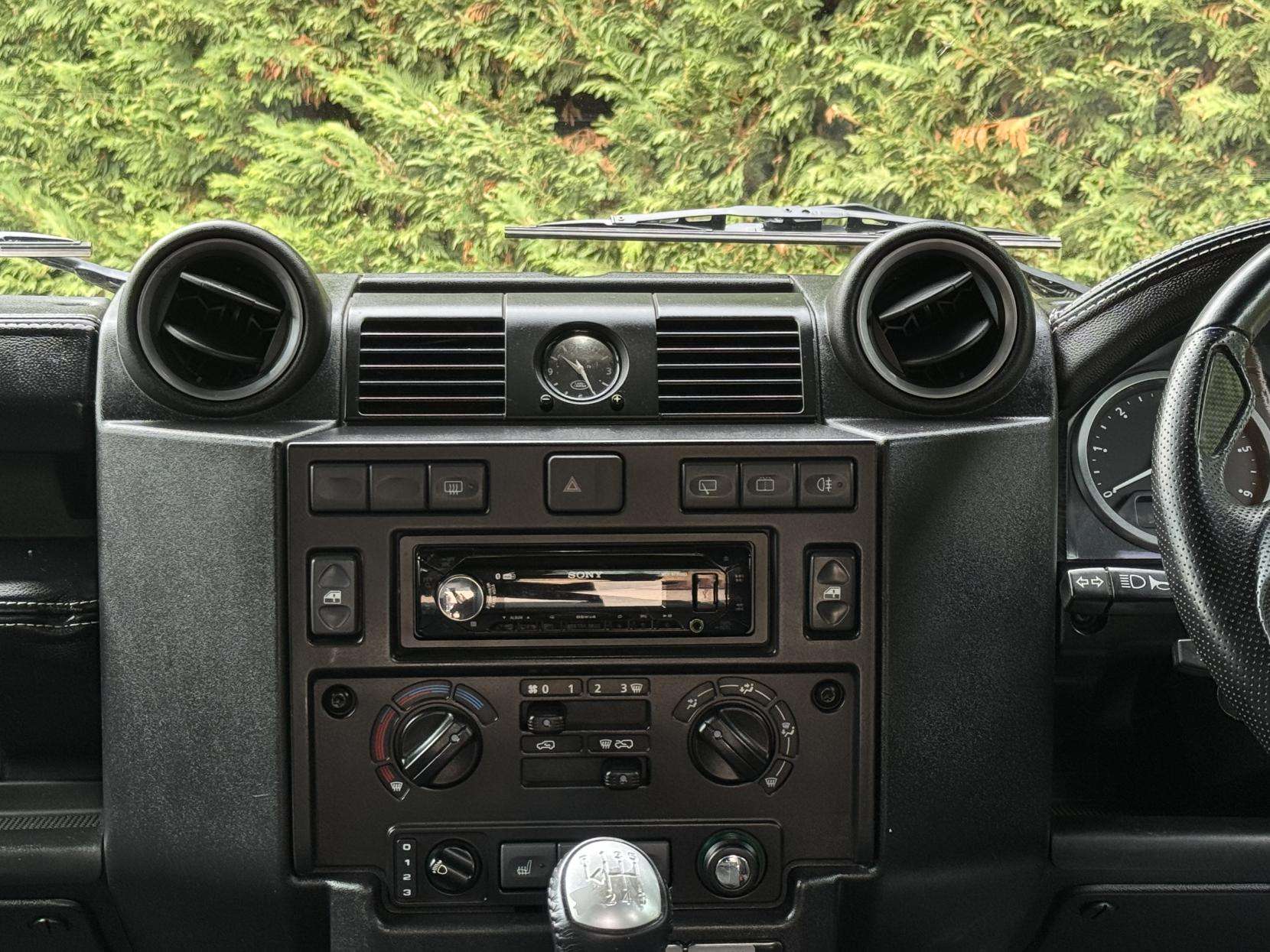 2009 LAND ROVER DEFENDER 90 2009 LAND ROVER DEFENDER 90