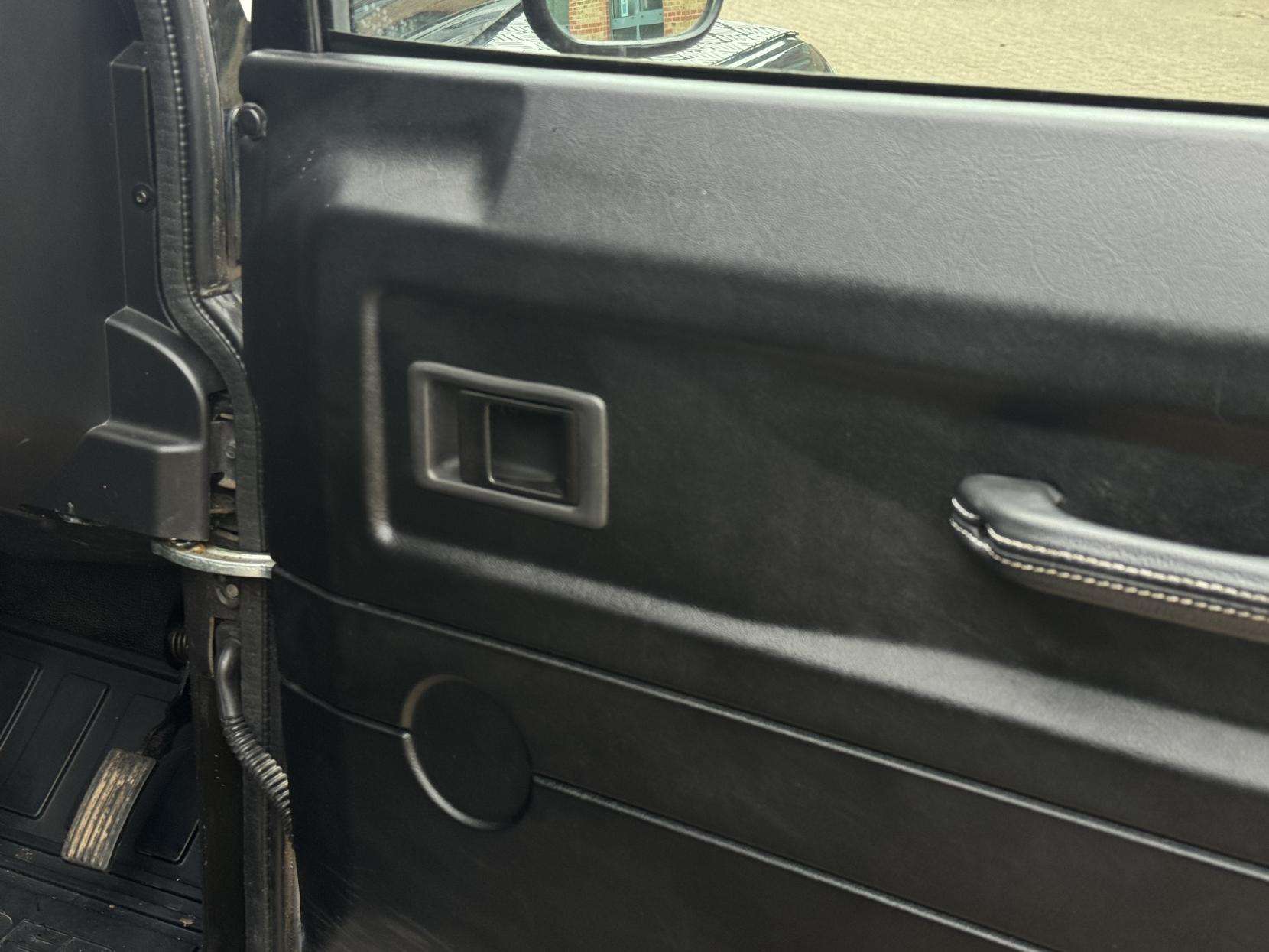 2009 LAND ROVER DEFENDER 90 2009 LAND ROVER DEFENDER 90