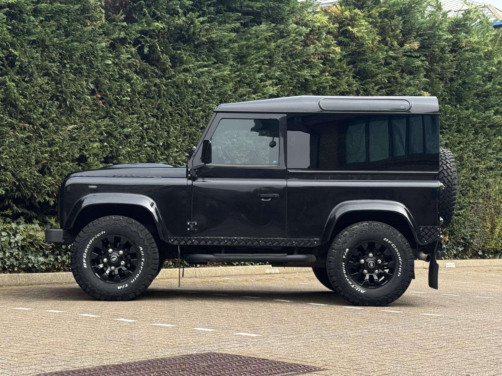 2009 LAND ROVER DEFENDER 90 2009 LAND ROVER DEFENDER 90