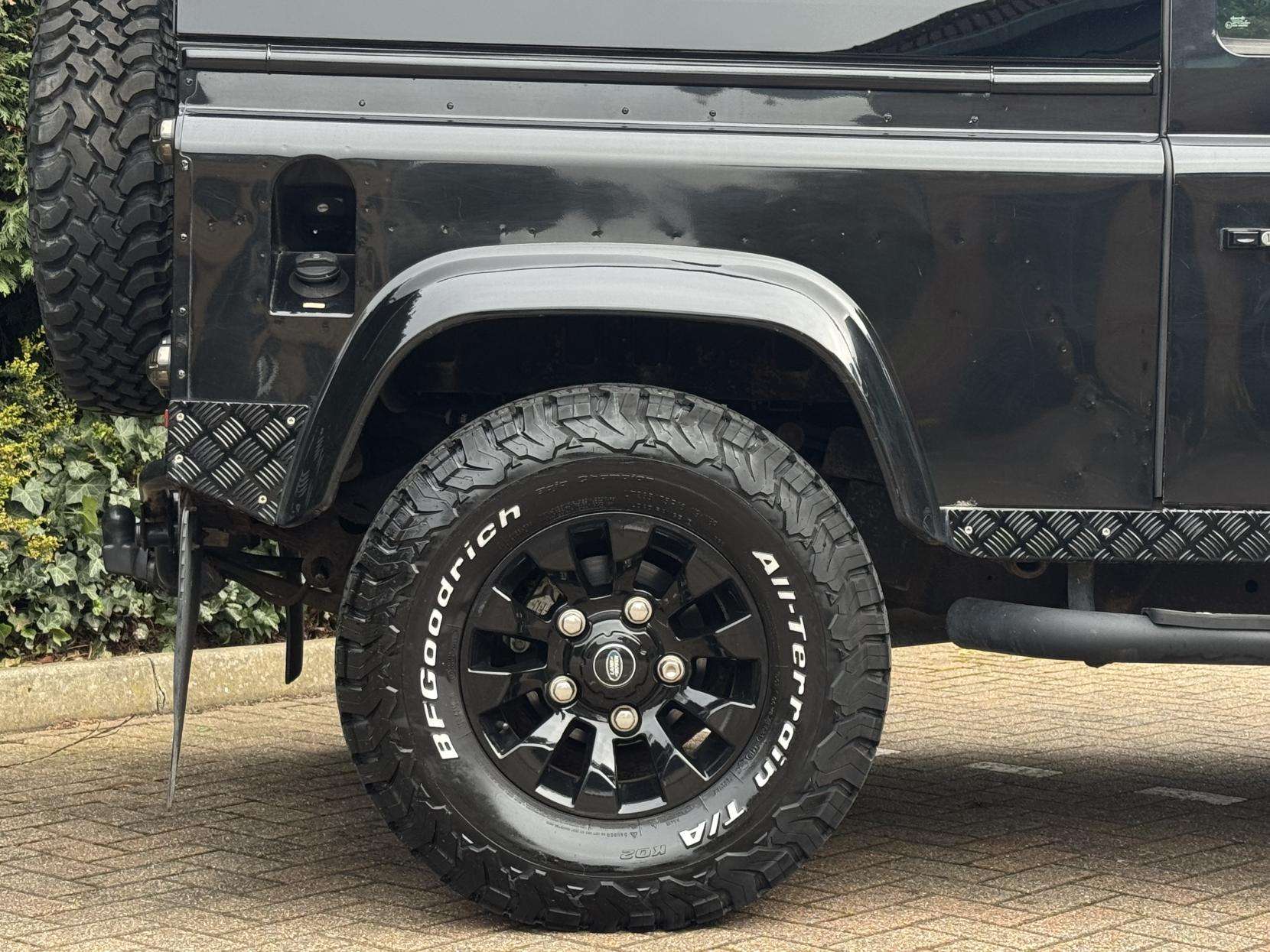 2009 LAND ROVER DEFENDER 90 2009 LAND ROVER DEFENDER 90