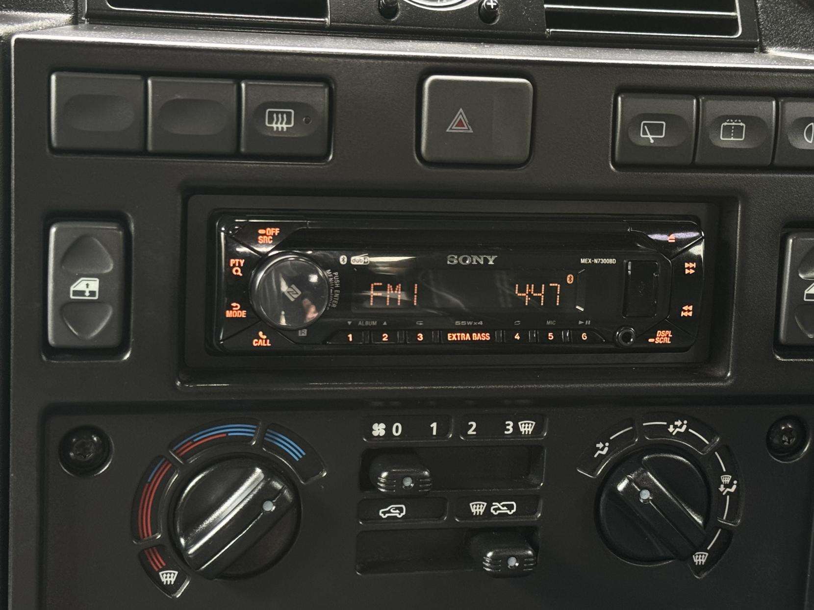 2009 LAND ROVER DEFENDER 90 2009 LAND ROVER DEFENDER 90