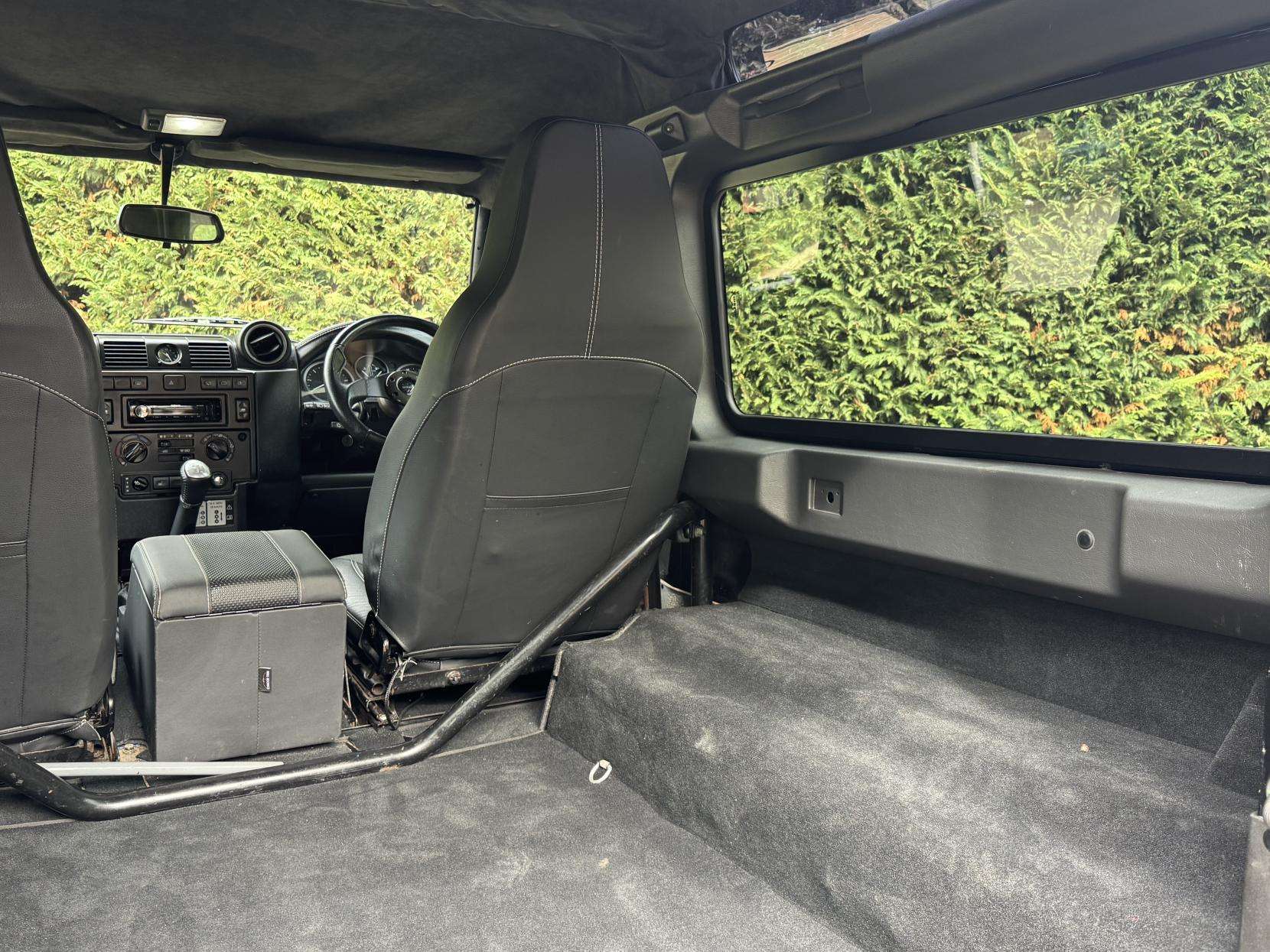 2009 LAND ROVER DEFENDER 90 2009 LAND ROVER DEFENDER 90