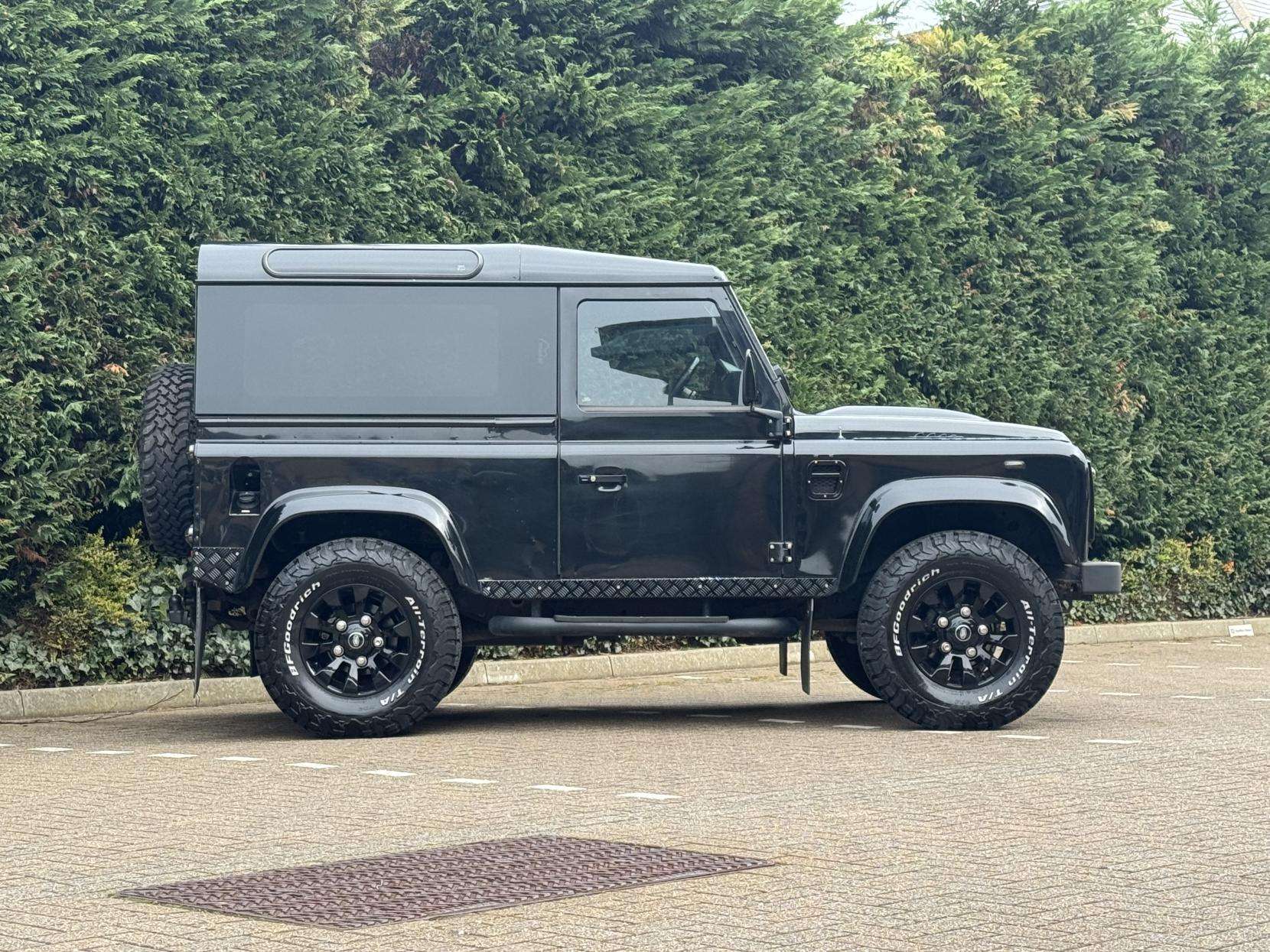 2009 LAND ROVER DEFENDER 90 2009 LAND ROVER DEFENDER 90