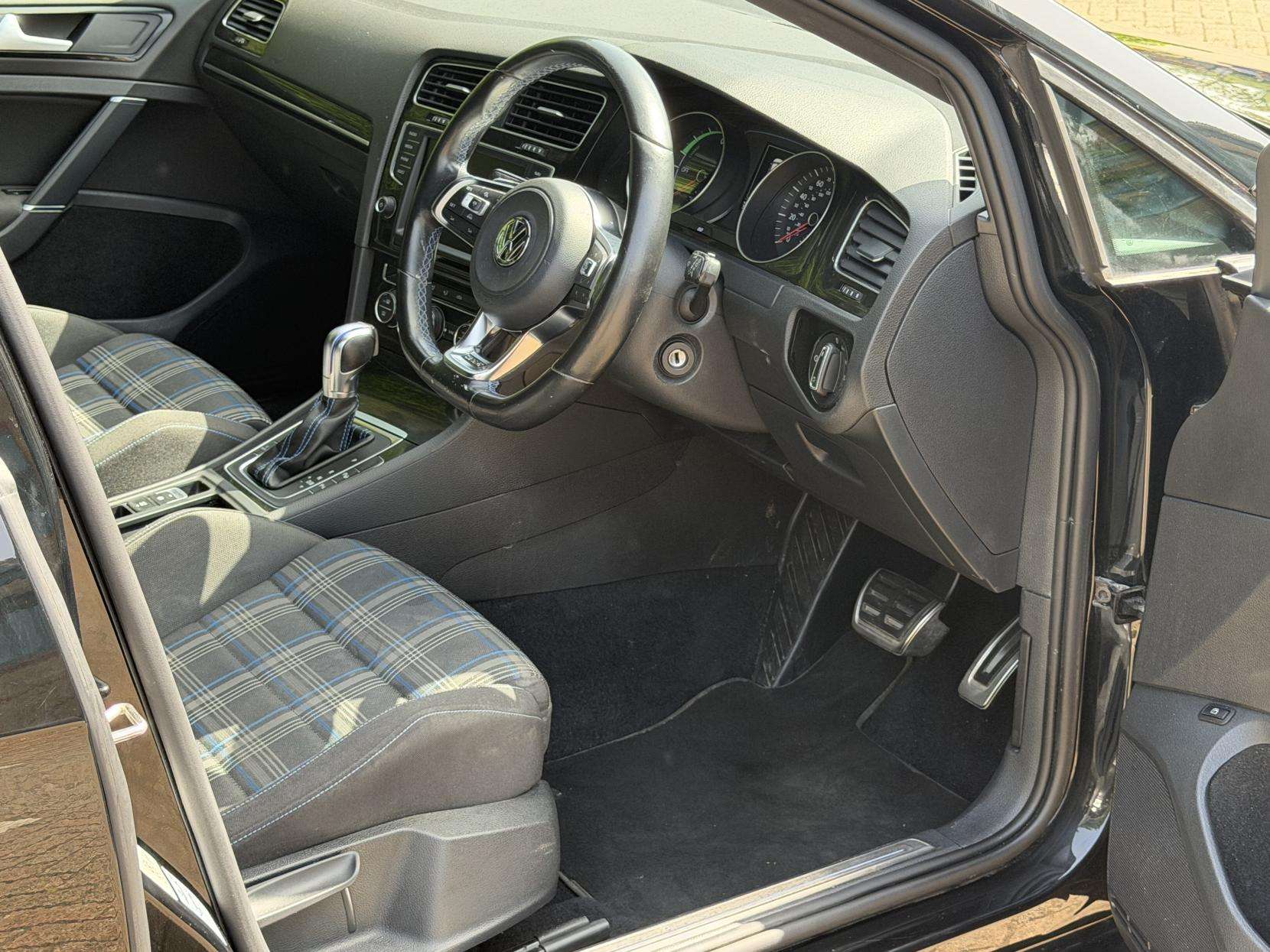 2016 VOLKSWAGEN GOLF 2016 VOLKSWAGEN GOLF