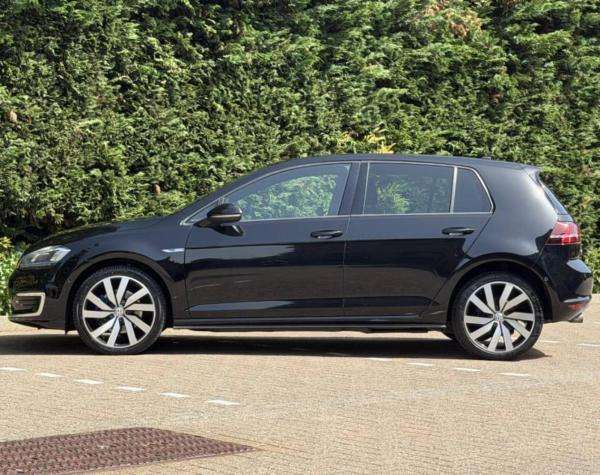 2016 VOLKSWAGEN GOLF 2016 VOLKSWAGEN GOLF