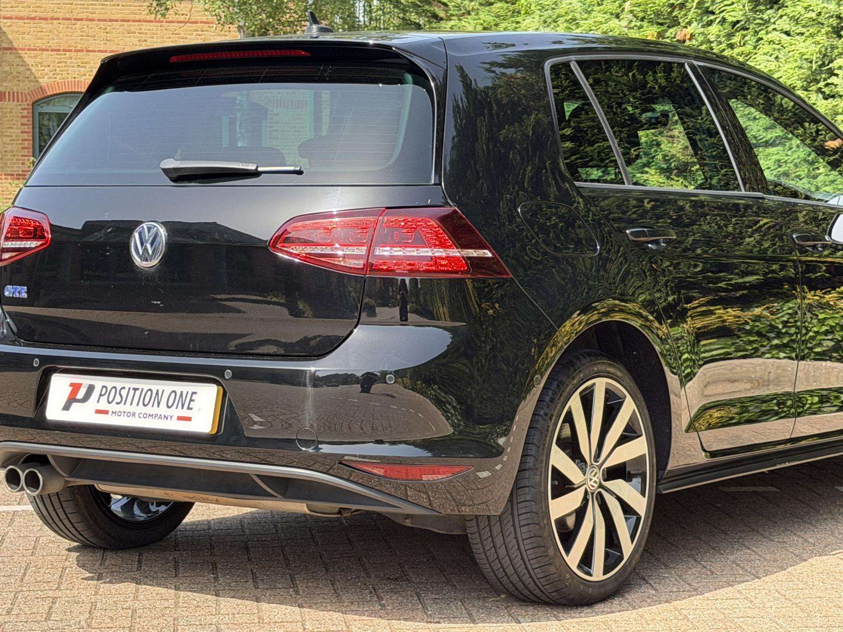2016 VOLKSWAGEN GOLF 2016 VOLKSWAGEN GOLF