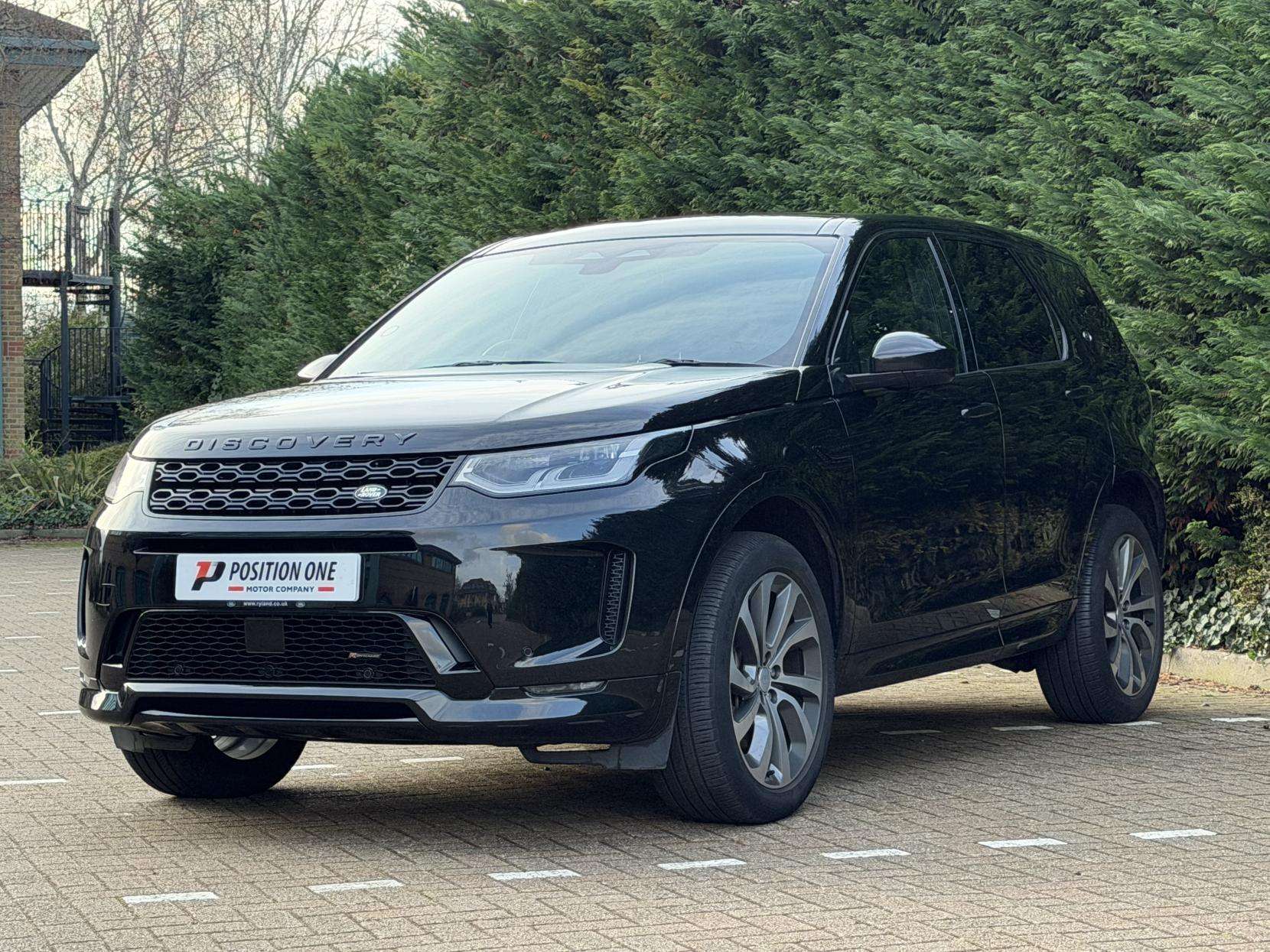 A 2023 LAND ROVER DISCOVERY SPORT 2.0 P250 MHEV R-Dynamic HSE SUV 5dr Petrol Auto 4WD Euro 6 (s/s) (249 ps) A 2023 LAND ROVER DISCOVERY SPORT 2.0 P250 MHEV R-Dynamic HSE SUV 5dr Petrol Auto 4WD Euro 6 (s/s) (249 ps)