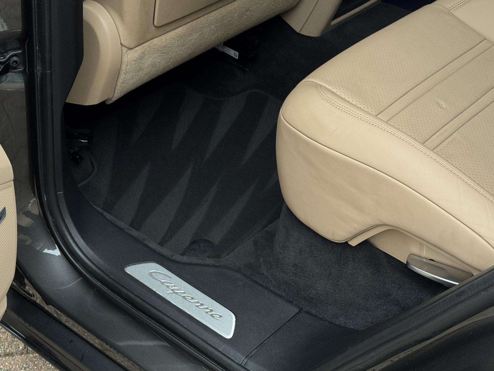 2020 PORSCHE CAYENNE 2020 PORSCHE CAYENNE