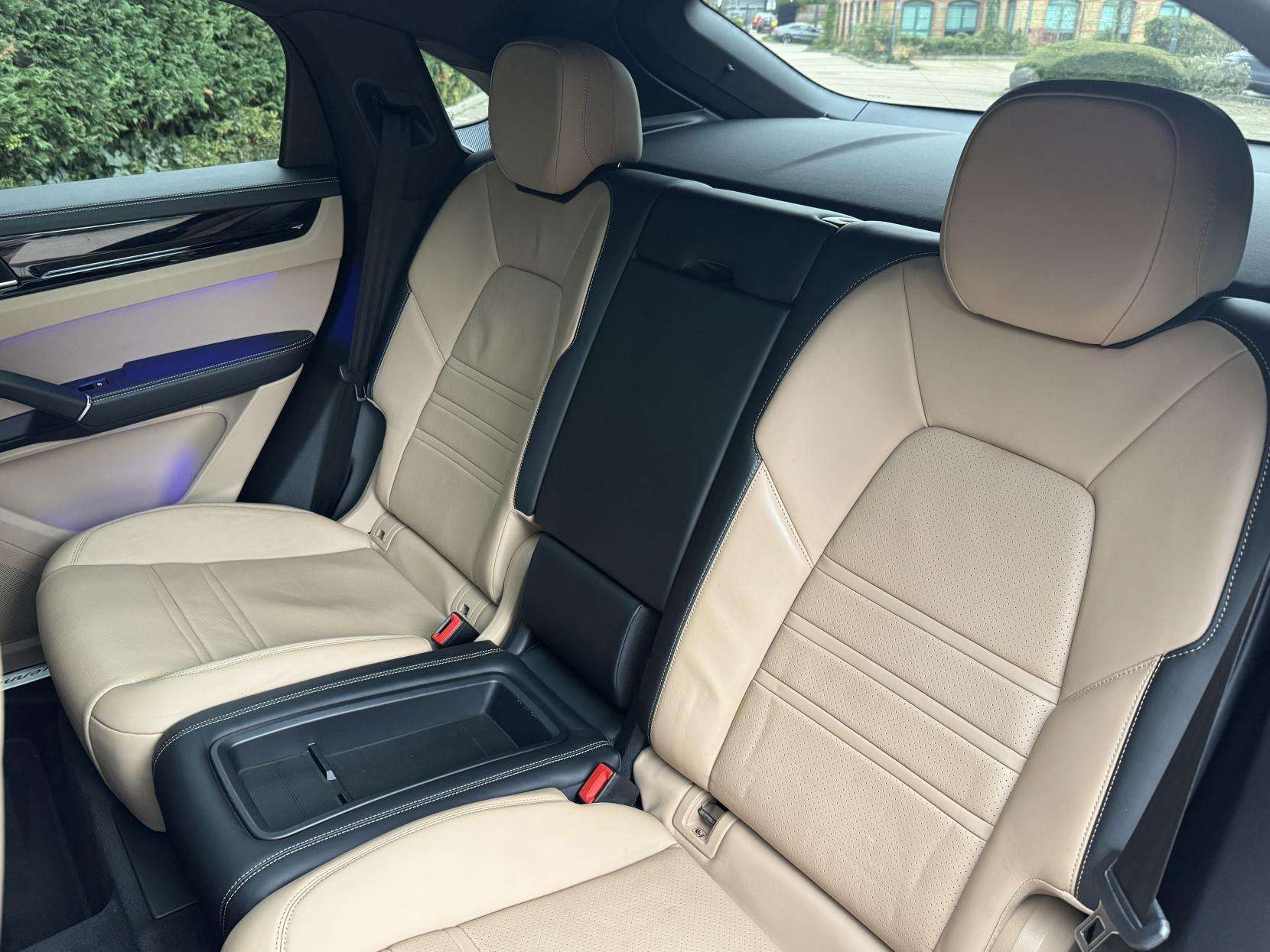 2020 PORSCHE CAYENNE 2020 PORSCHE CAYENNE