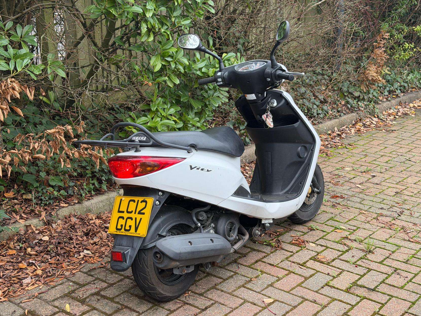 A 2012 YAMAHA VITY 125 125 Scooter Petrol Automatic (8 ps) A 2012 YAMAHA VITY 125 125 Scooter Petrol Automatic (8 ps)