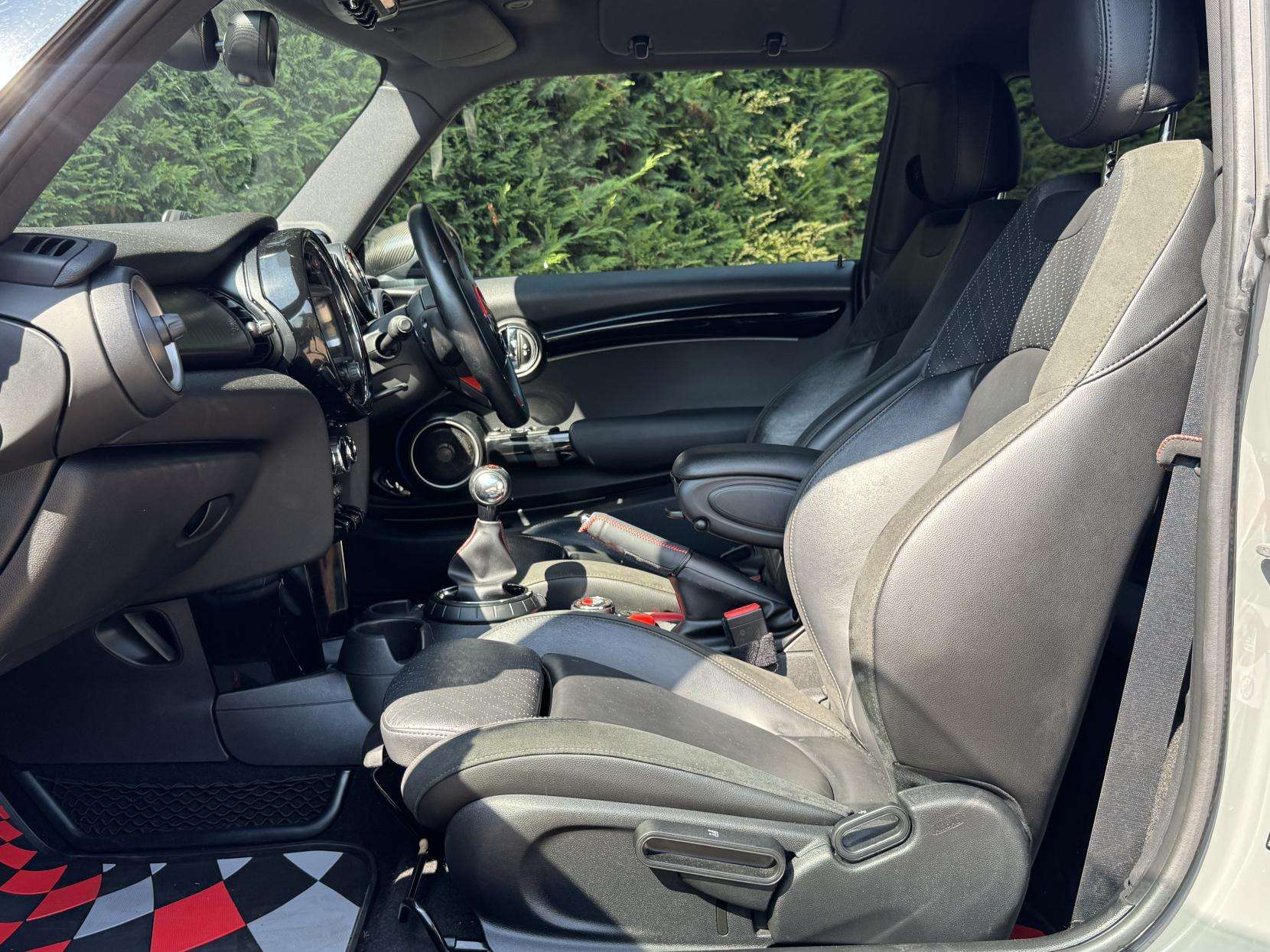 2015 MINI HATCH 2015 MINI HATCH