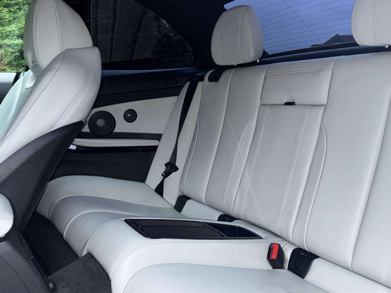 2016 BMW M4 2016 BMW M4