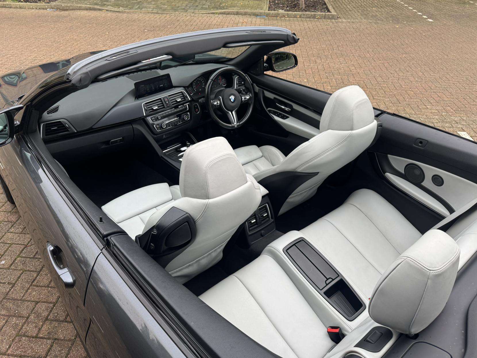 2016 BMW M4 2016 BMW M4