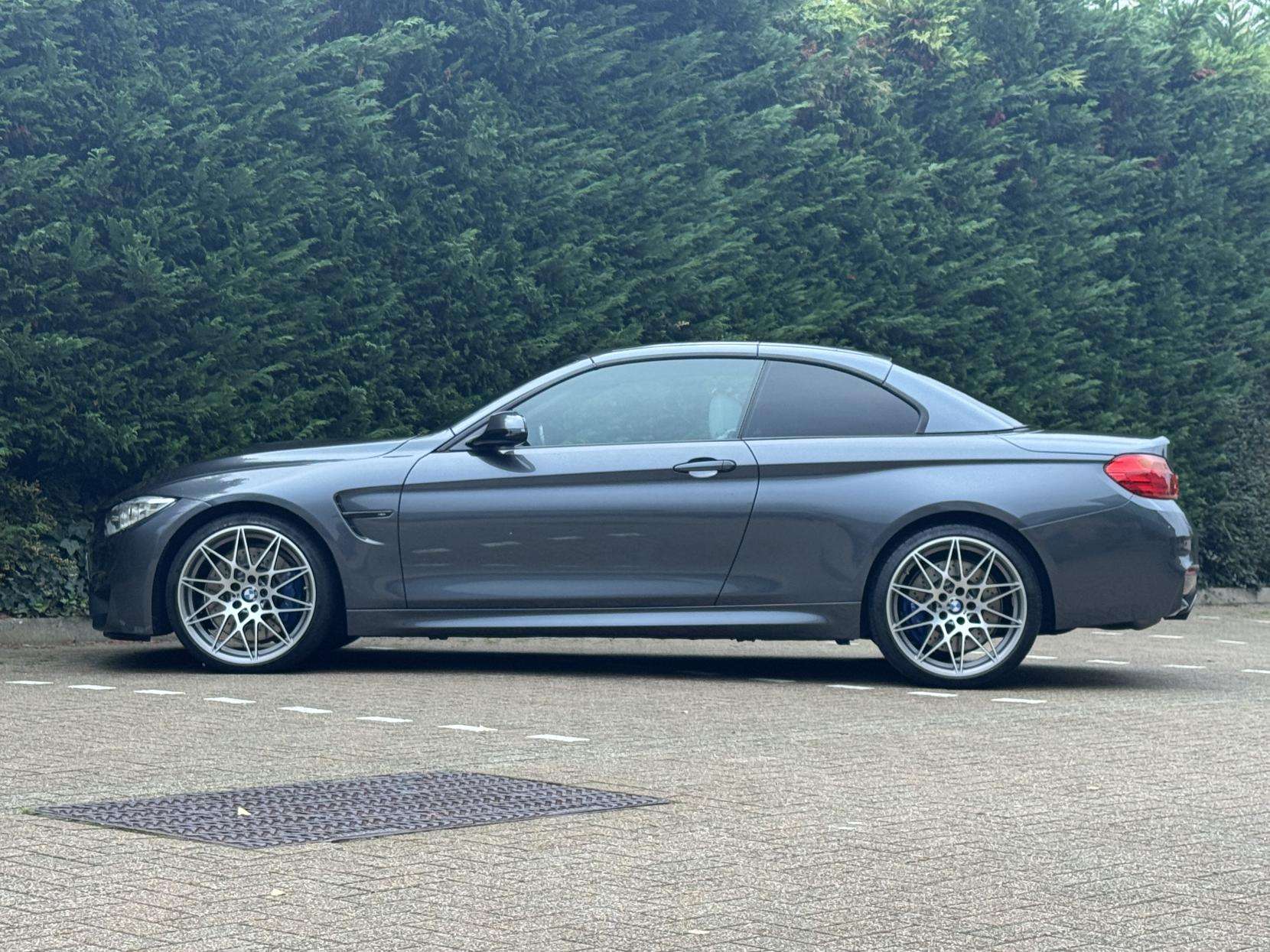 2016 BMW M4 2016 BMW M4